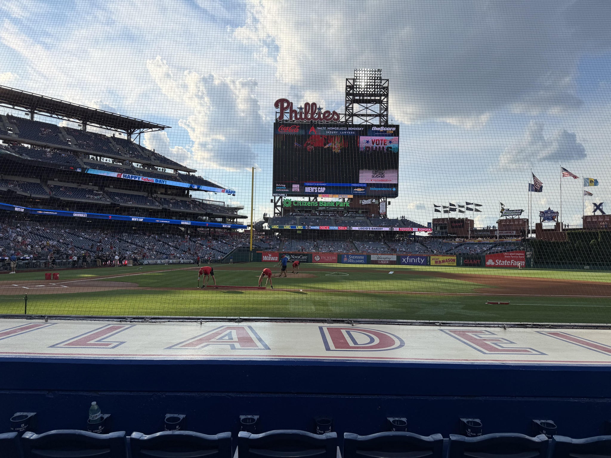 Vue réelle des fans prise de la Section 117 au site Citizens Bank Park par Marnie L