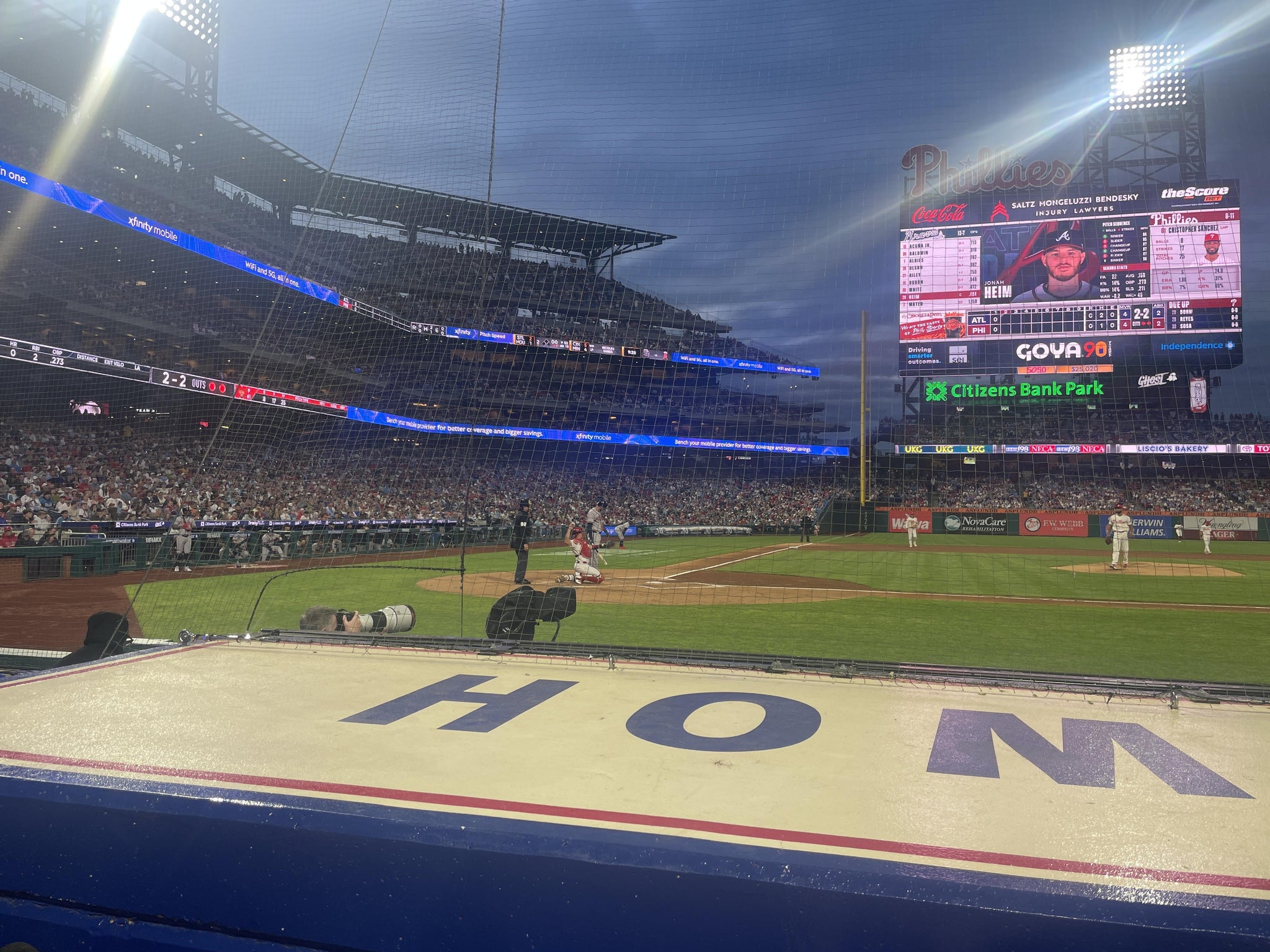 Vue réelle des fans prise de la Section 118 au site Citizens Bank Park par Brent W