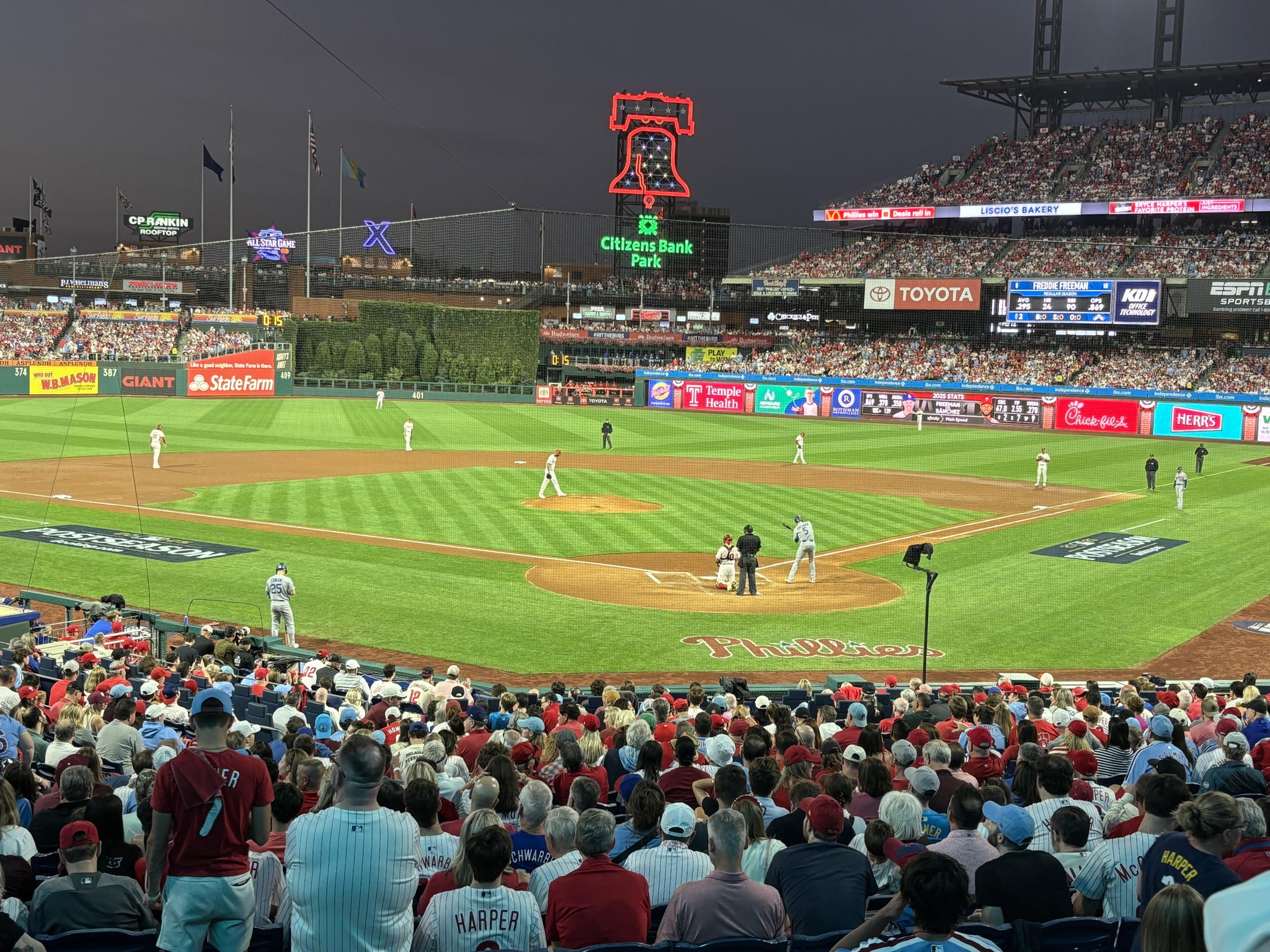 Vue réelle des fans prise de la Section 125 au site Citizens Bank Park par Marc L