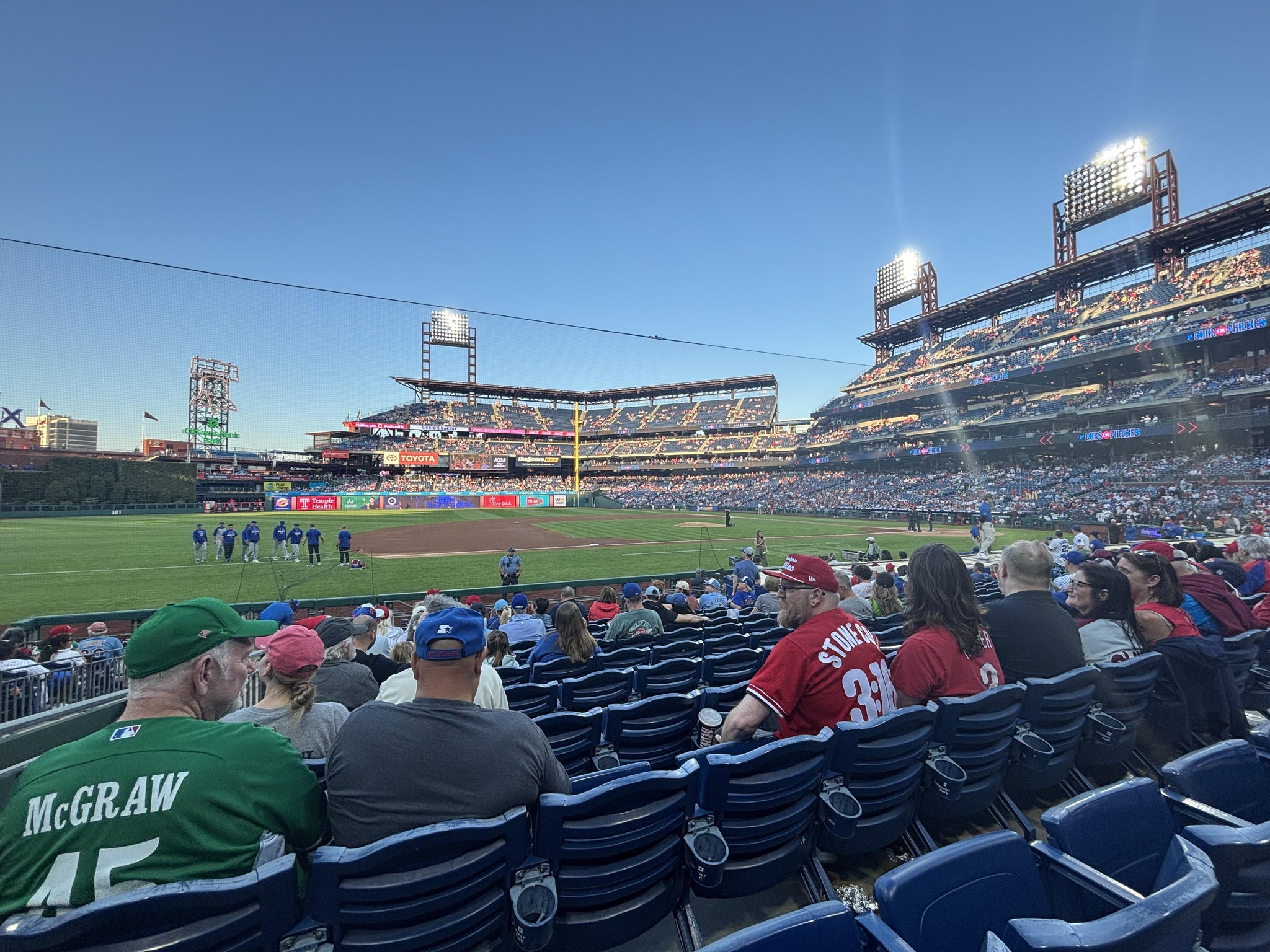 Vue réelle des fans prise de la Section 132 au site Citizens Bank Park par Nicasia K
