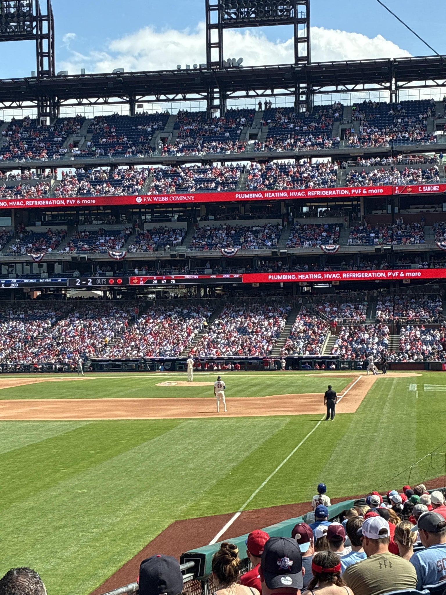 Vue réelle des fans prise de la Section 140 au site Citizens Bank Park par Steve A
