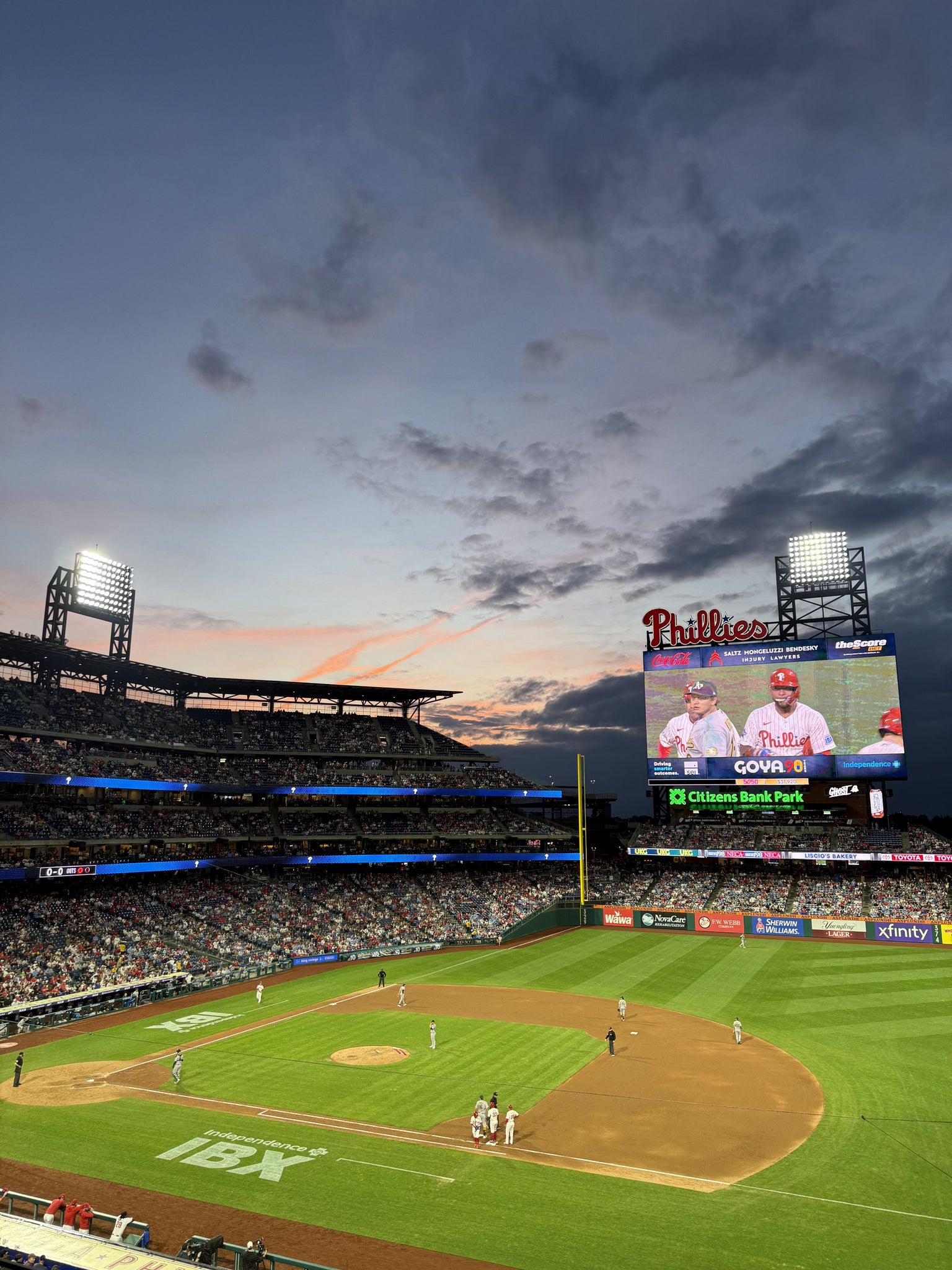 Vue réelle des fans prise de la Section 213 au site Citizens Bank Park par Earl C