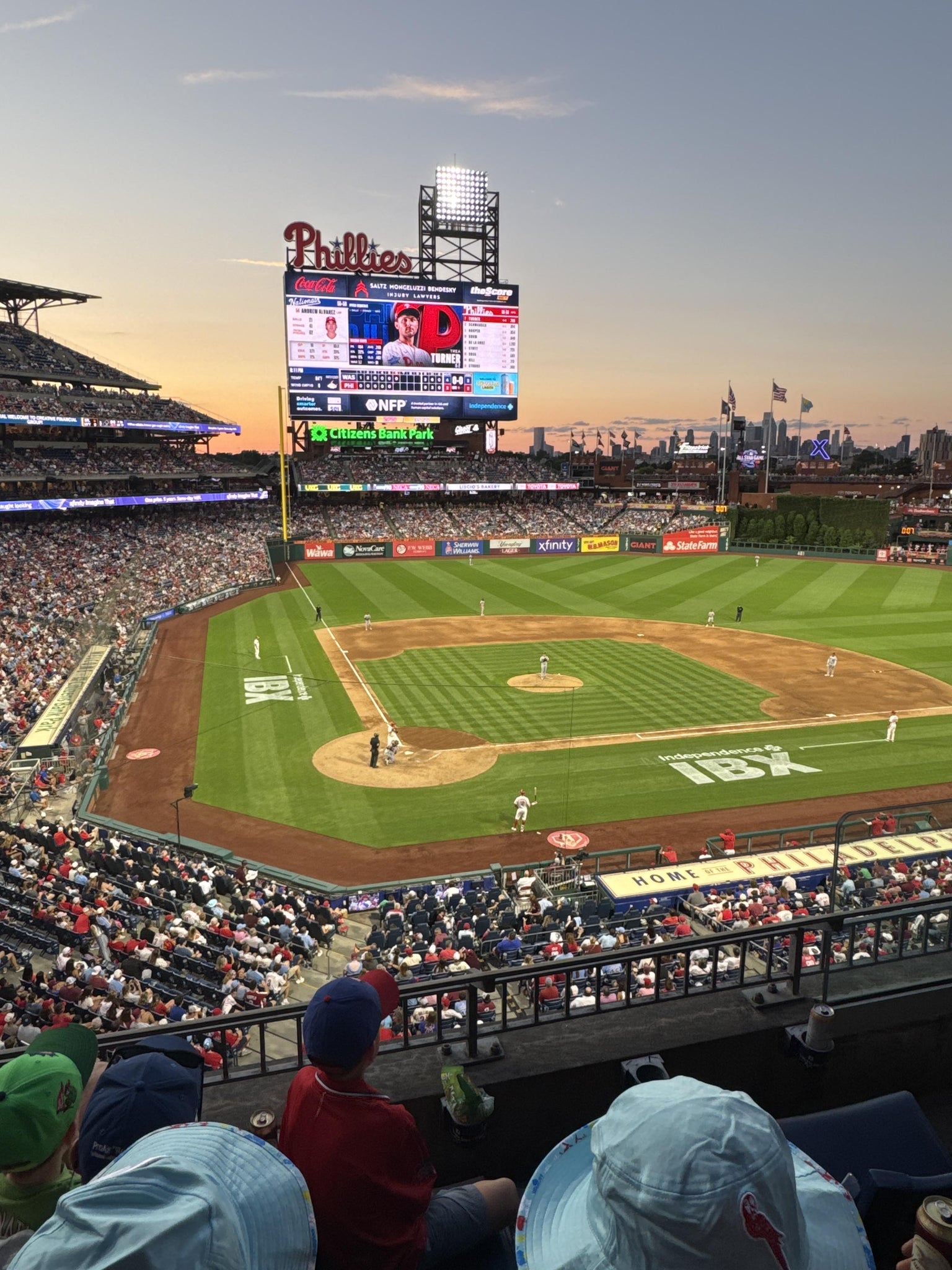 Vue réelle des fans prise de la Section 219 au site Citizens Bank Park par Tarin R