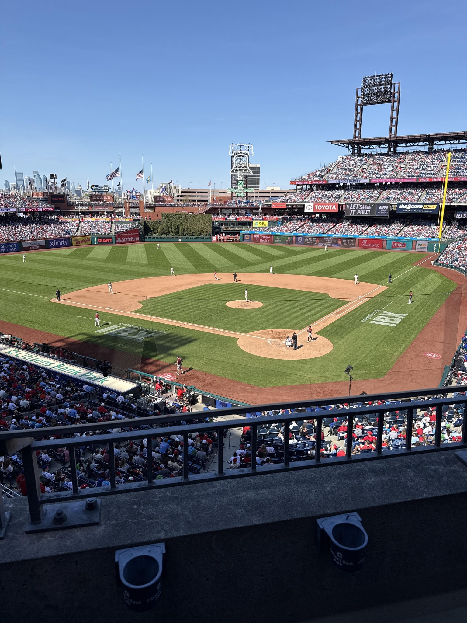 Vue réelle des fans prise de la Section 224 au site Citizens Bank Park par Alan S