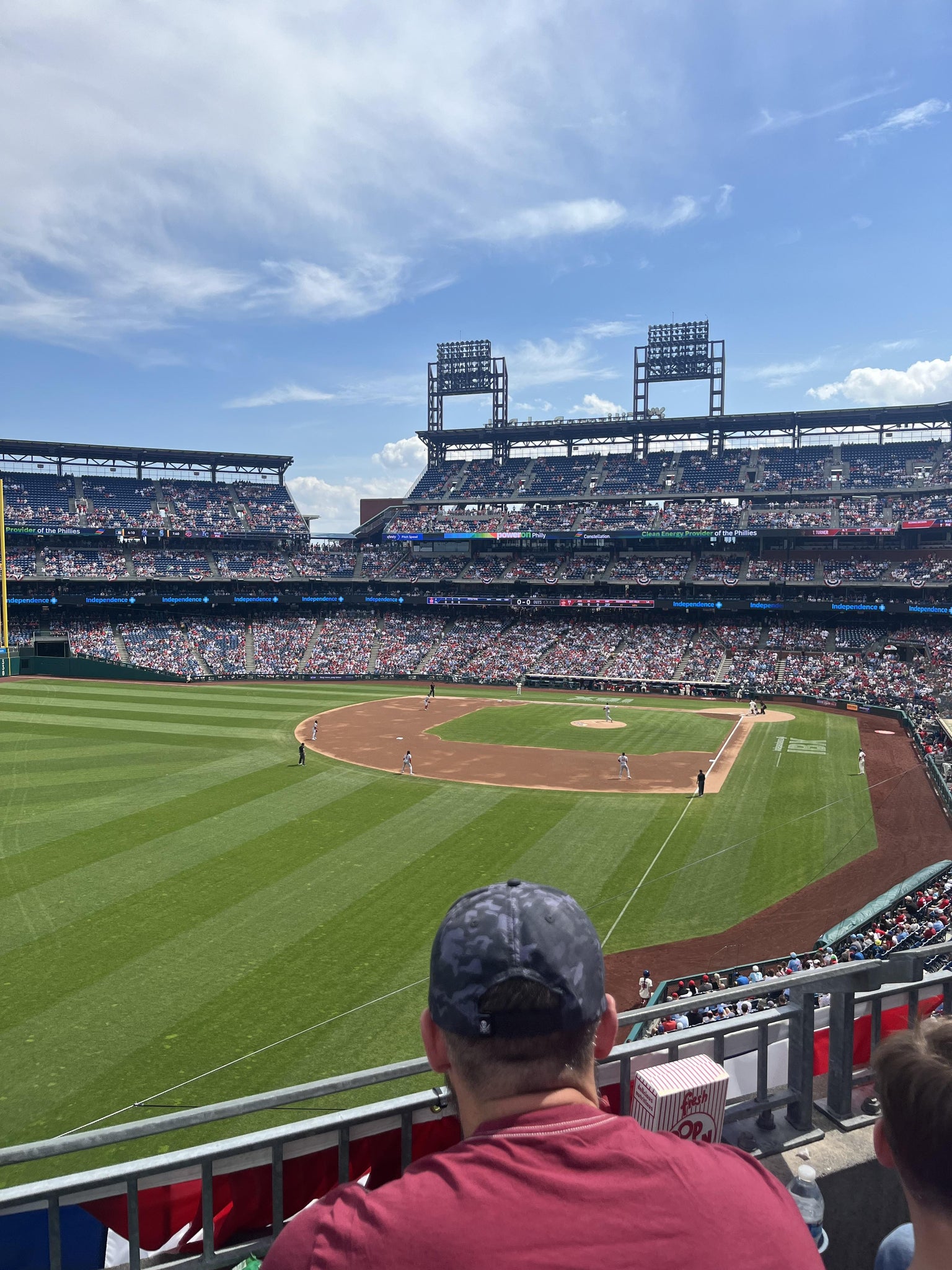 Vue réelle des fans prise de la Section 237 au site Citizens Bank Park par Michael P