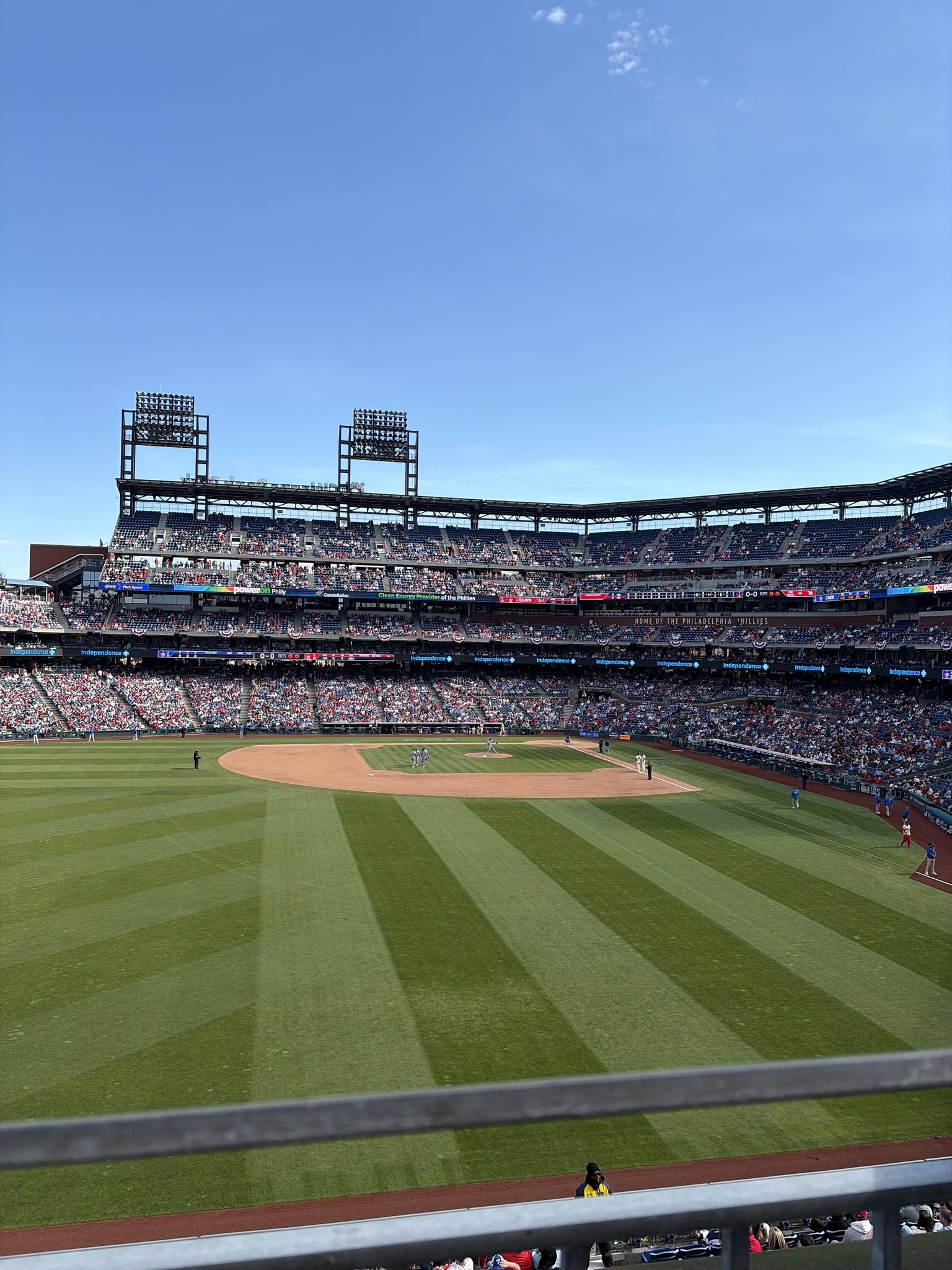 Vue réelle des fans prise de la Section 243 au site Citizens Bank Park par Dominic P