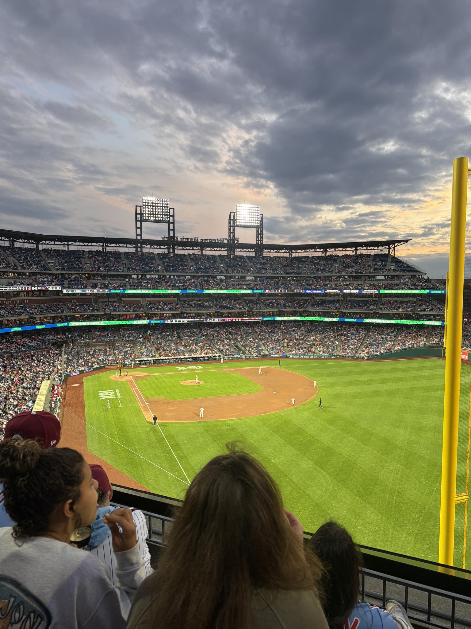 Vue réelle des fans prise de la Section 307 au site Citizens Bank Park par Gigi T