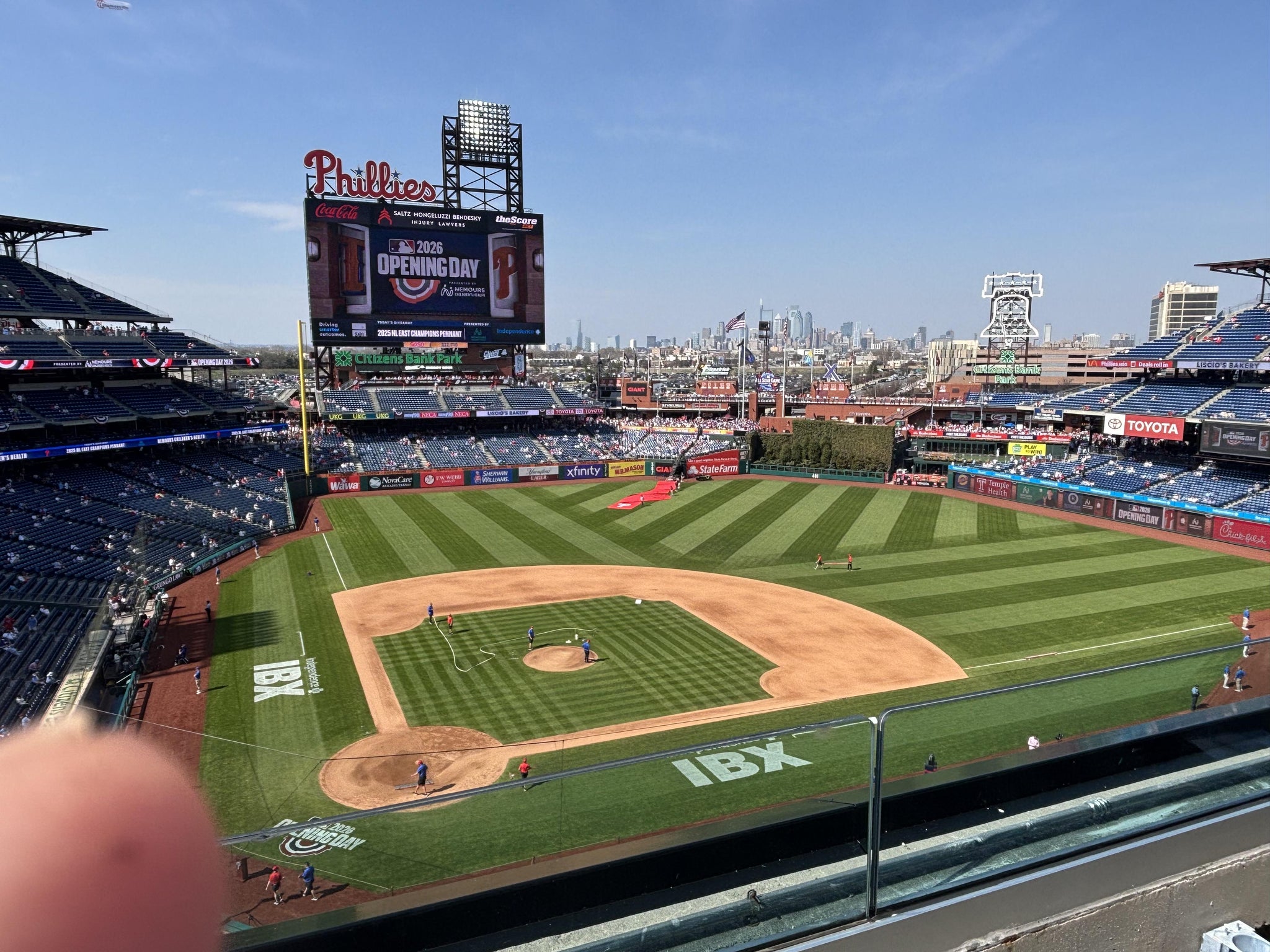 Vue réelle des fans prise de la Section 317 au site Citizens Bank Park par Anonymous User