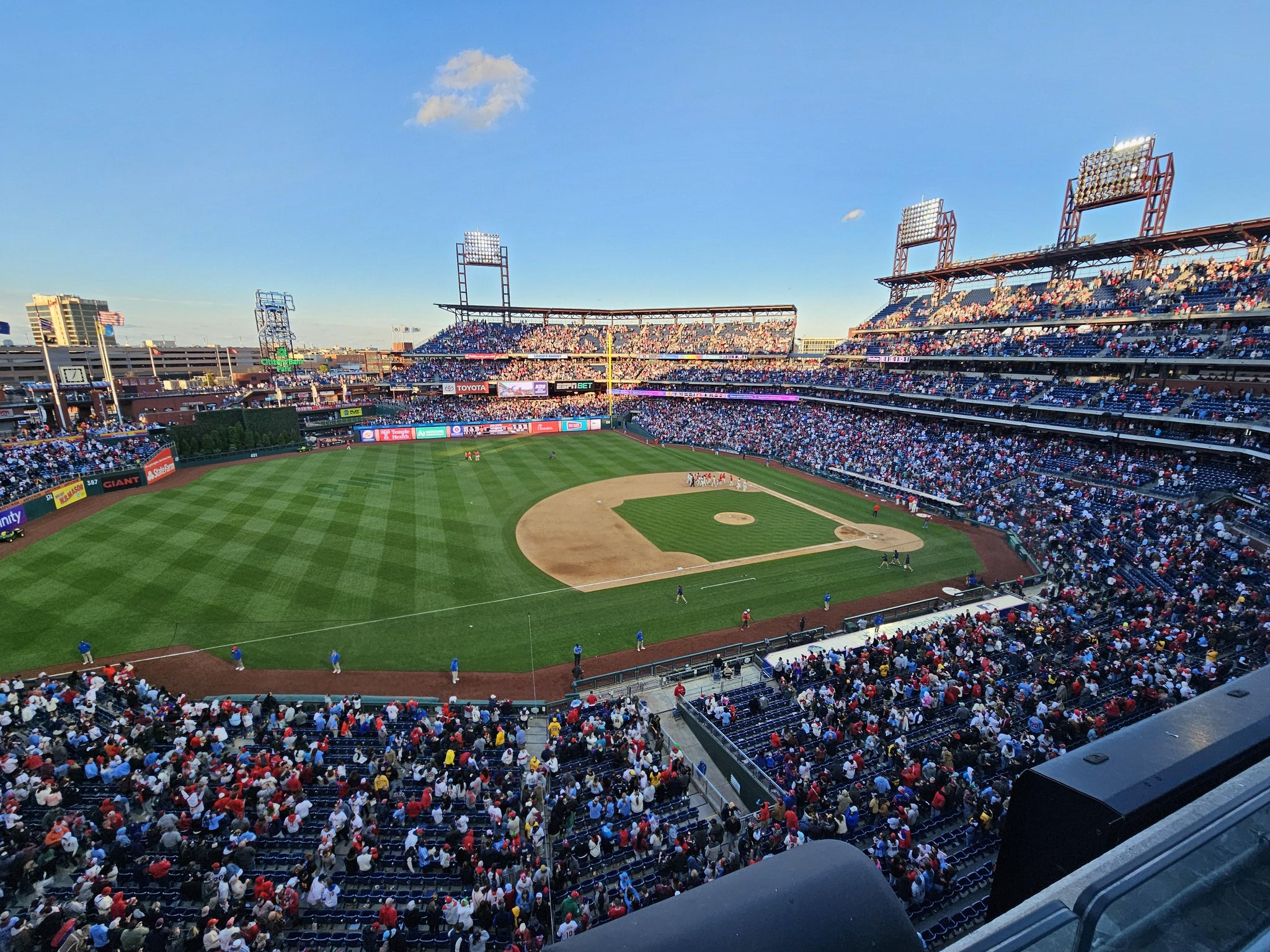 Vue réelle des fans prise de la Section 328 au site Citizens Bank Park par Jeff R