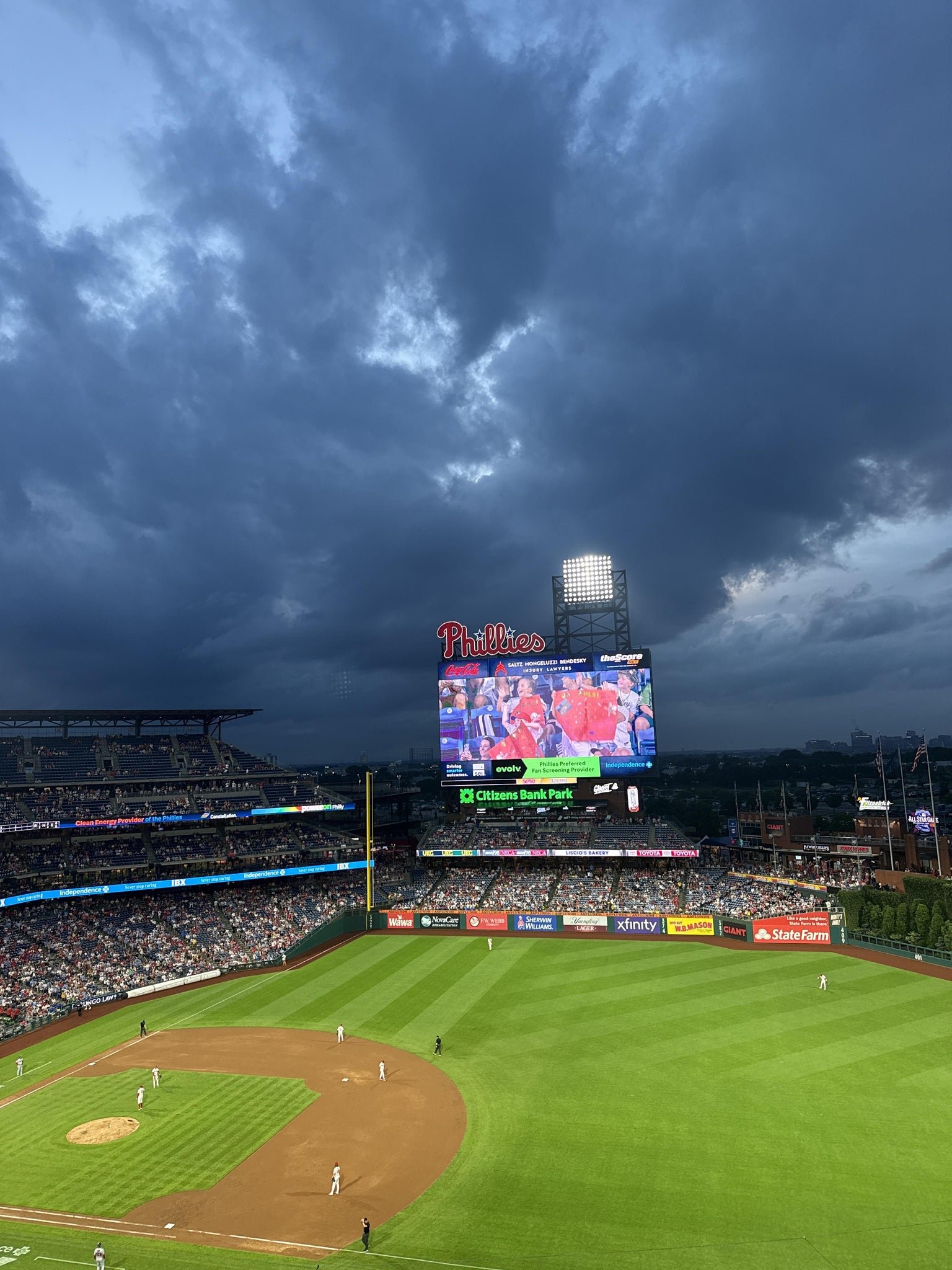 Vue réelle des fans prise de la Section 412 au site Citizens Bank Park par Usha D