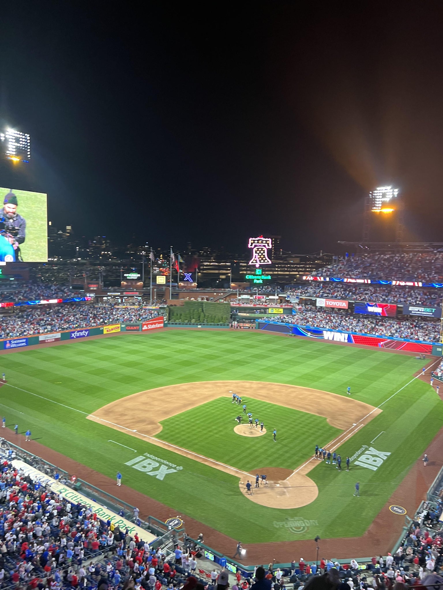 Vue réelle des fans prise de la Section 422 au site Citizens Bank Park par Edmund C
