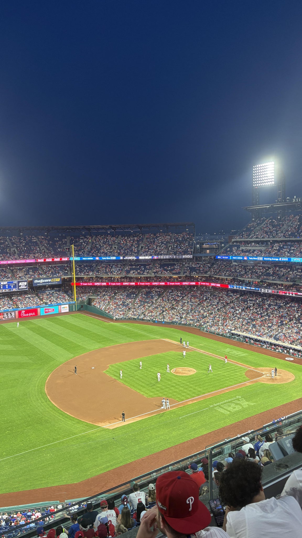 Vue réelle des fans prise de la Section 429 au site Citizens Bank Park par Liv C