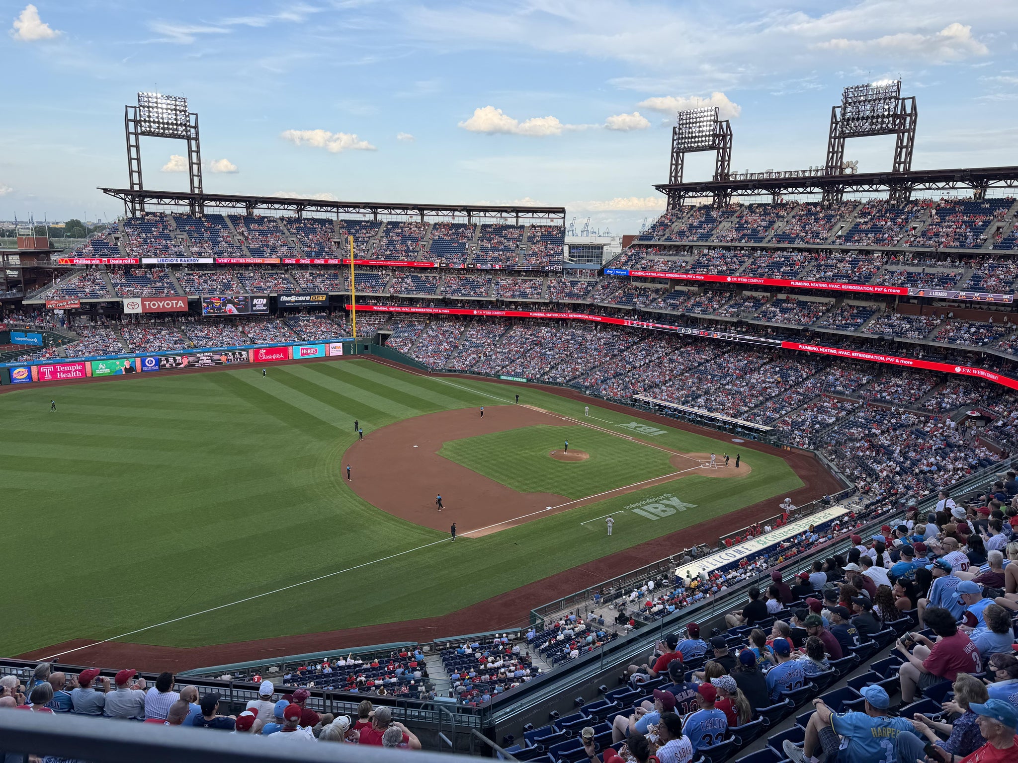 Vue réelle des fans prise de la Section 430 au site Citizens Bank Park par Greg M