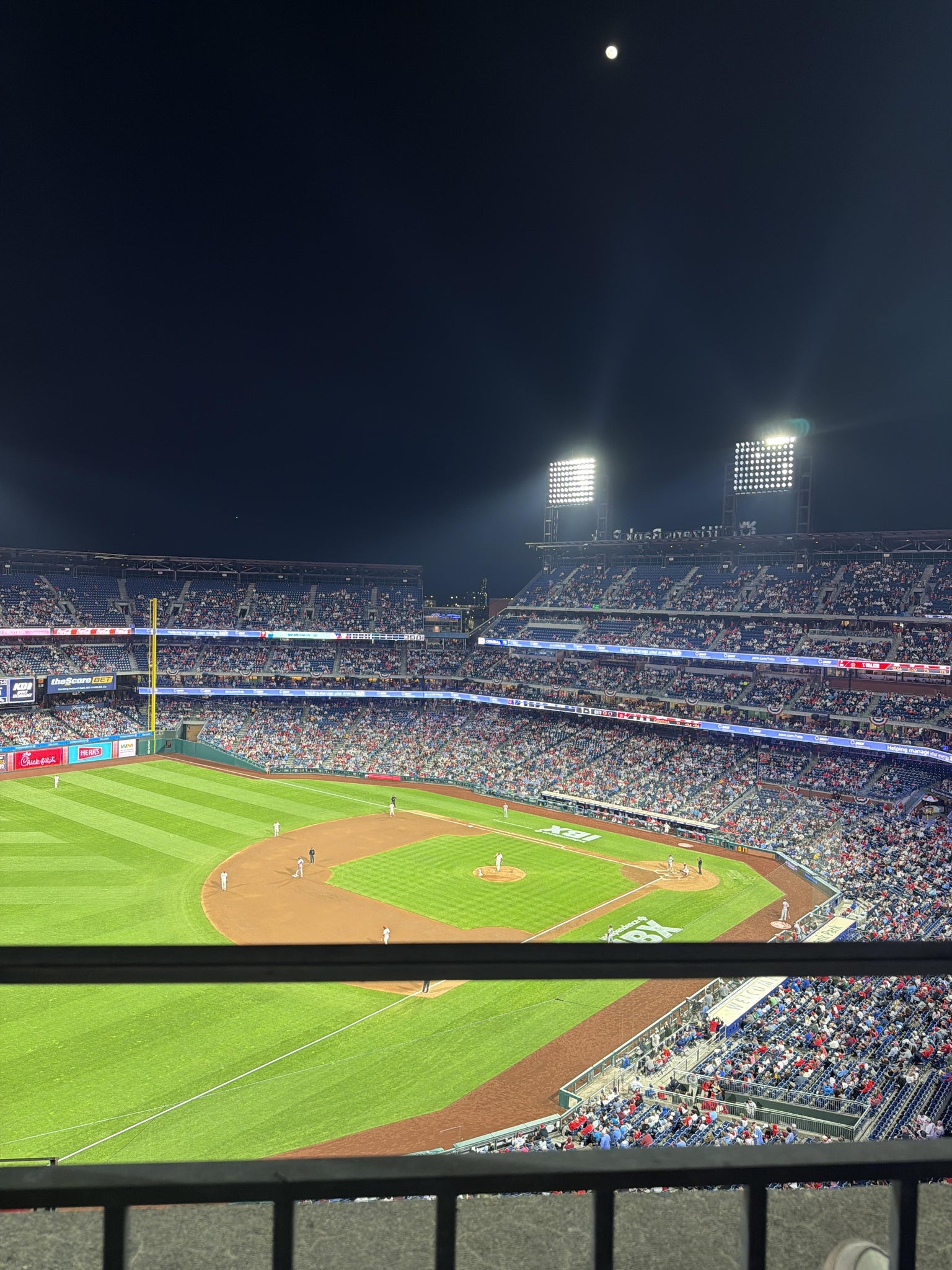 Vue réelle des fans prise de la Section 431 au site Citizens Bank Park par Brooke W