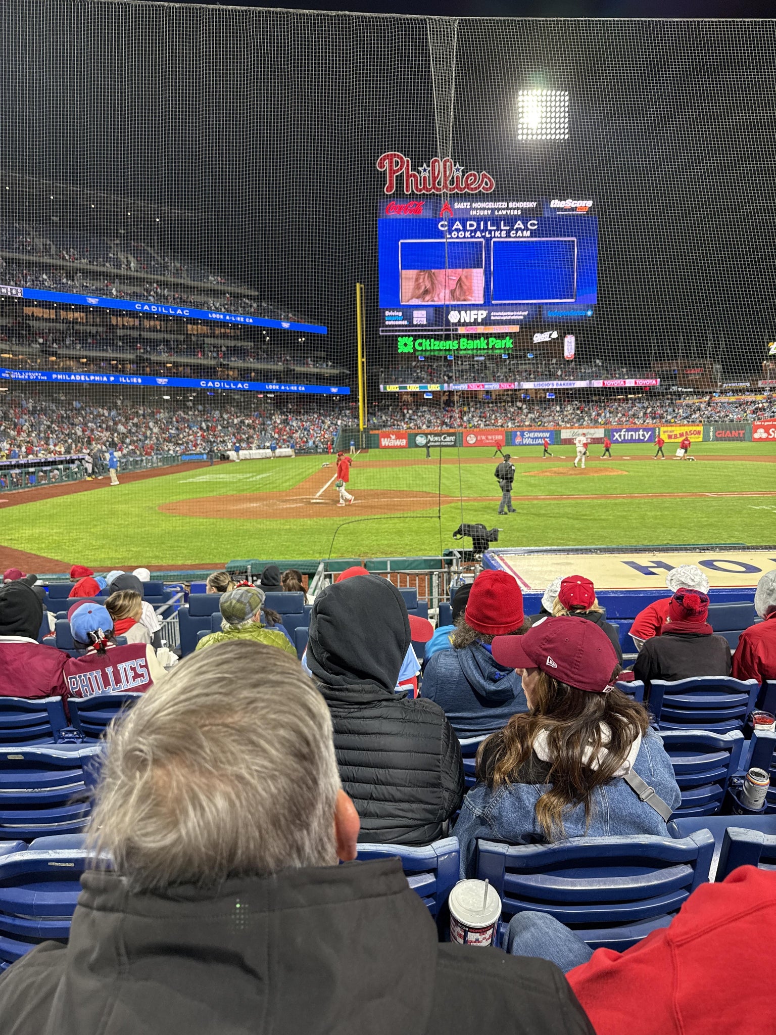 Vue réelle des fans prise de la CP Rankin Club G au site Citizens Bank Park par Joseph S