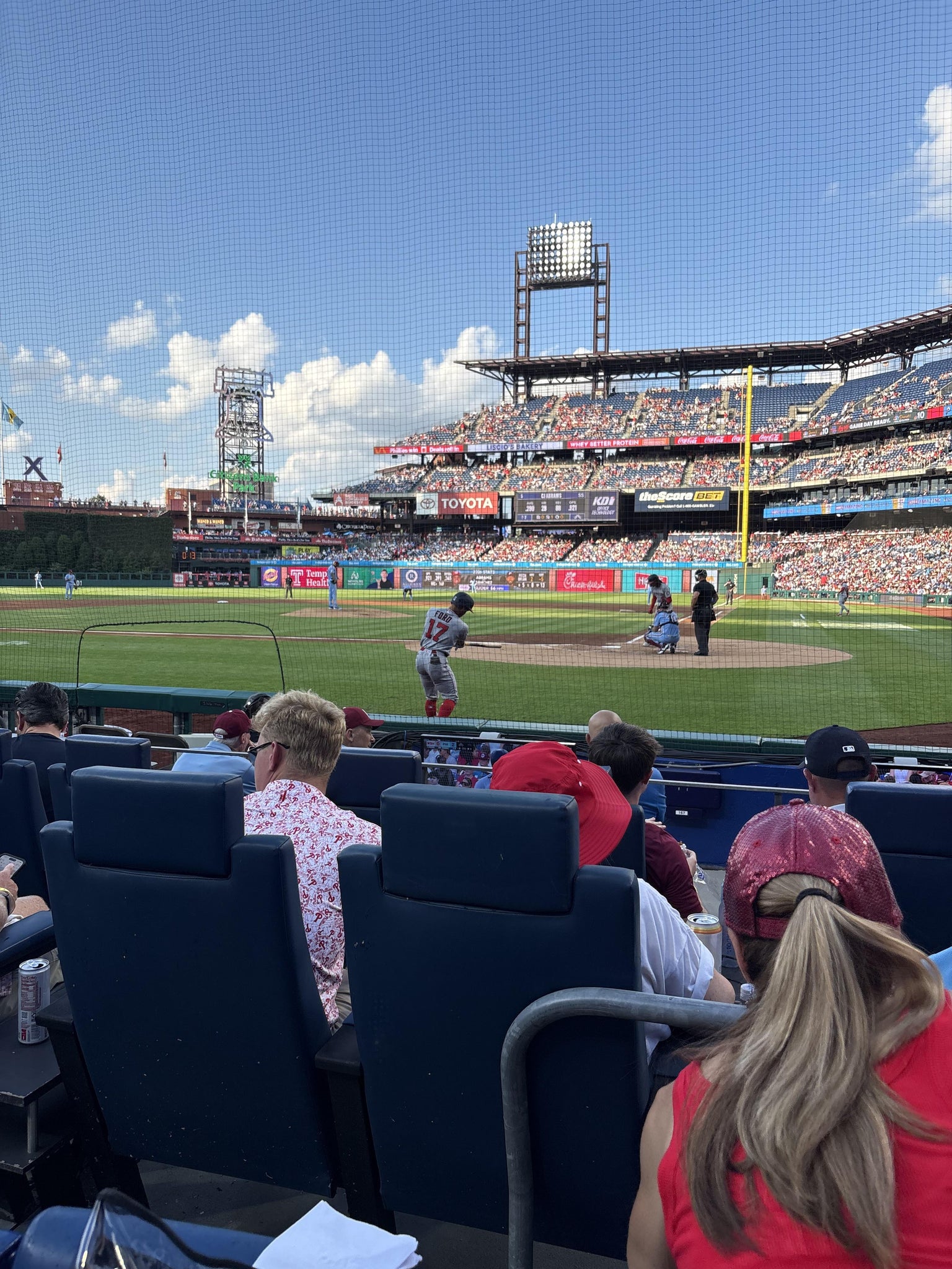 Vue réelle des fans prise de la Philadelphia Insurance Club B au site Citizens Bank Park par Nicole M