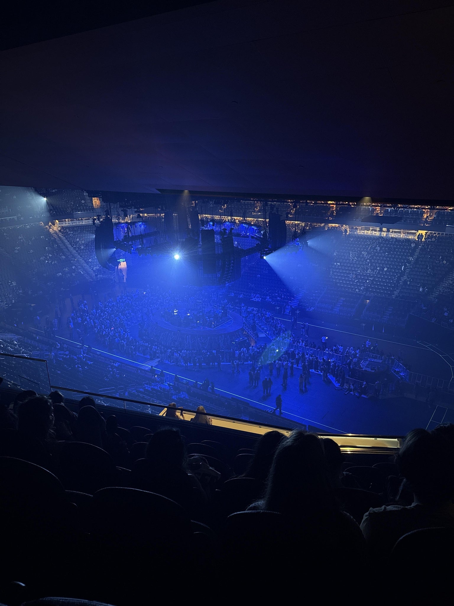 Vue réelle des fans prise de la Section 212 au site Climate Pledge Arena par Anonymous User