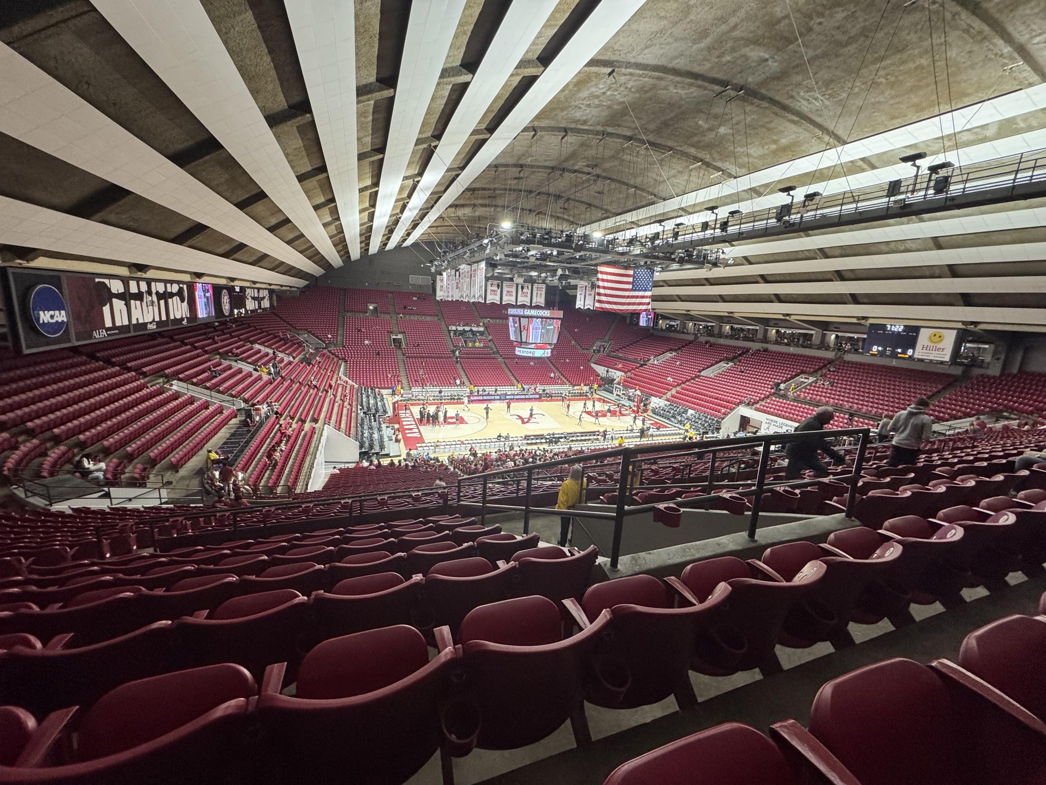 Vue réelle des fans prise de la Section S au site Coleman Coliseum par Brody K