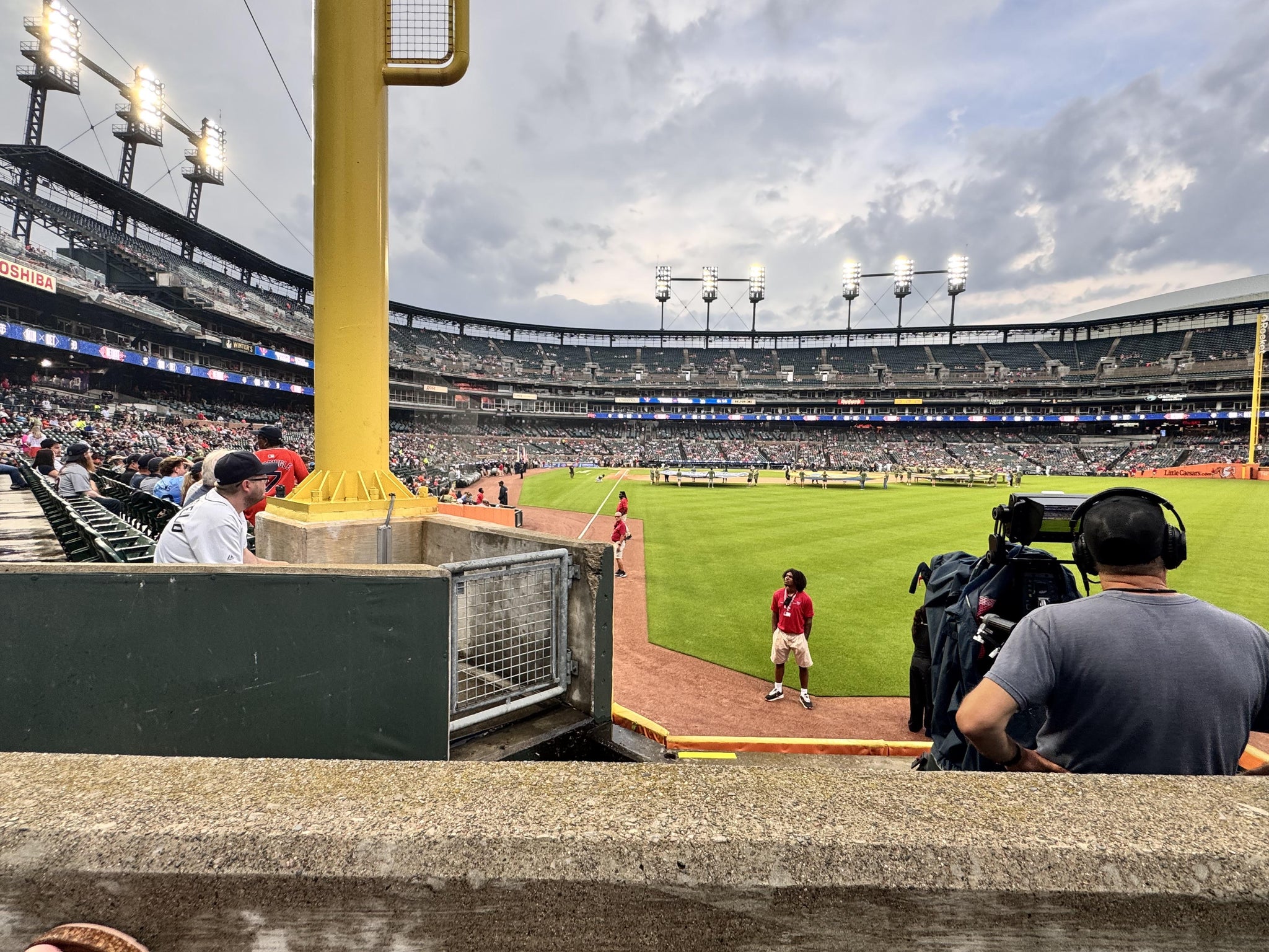 Vue réelle des fans prise de la Section 110 au site Comerica Park par Michael A