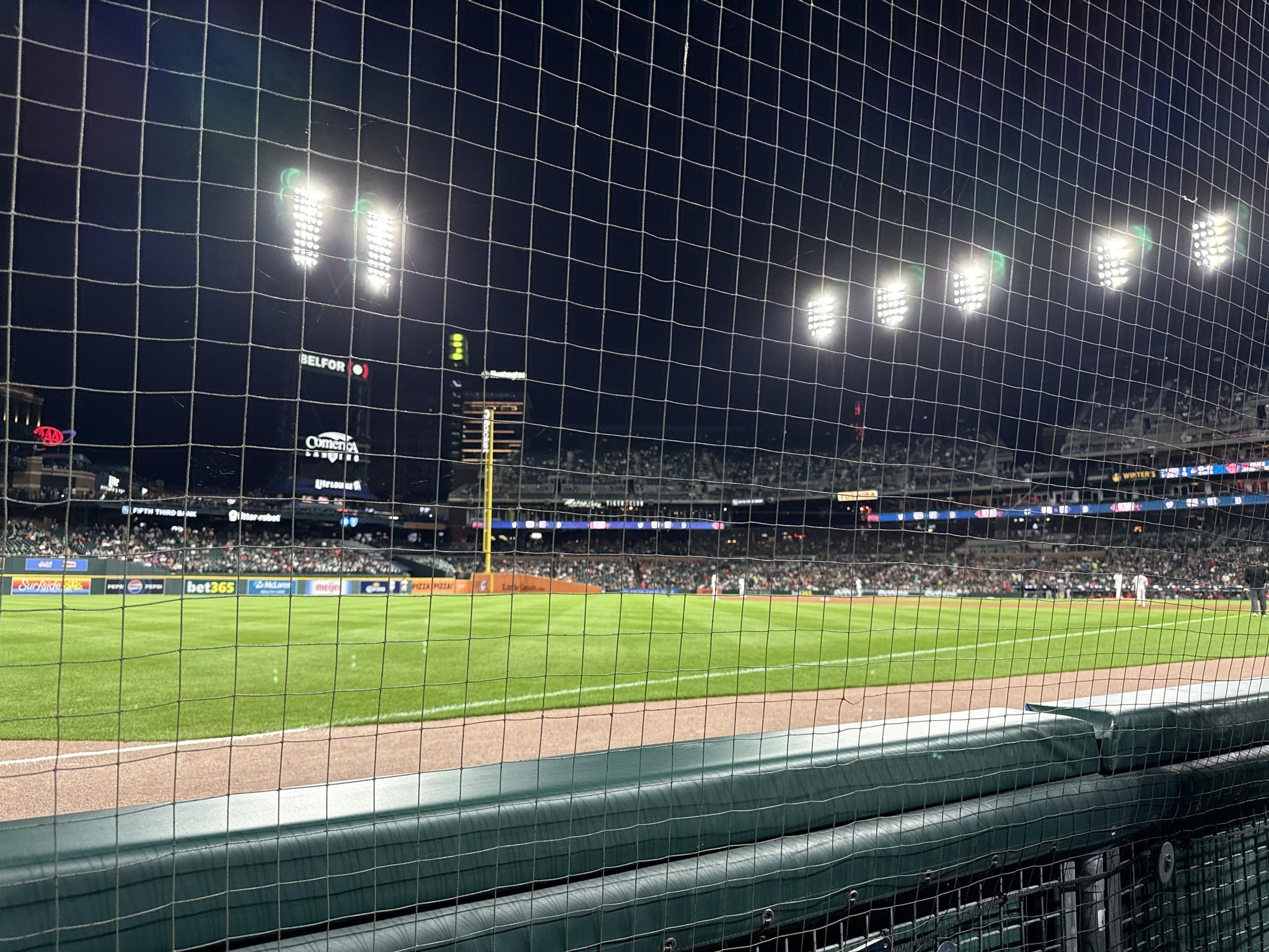 Vue réelle des fans prise de la Section 140 au site Comerica Park par Robert S