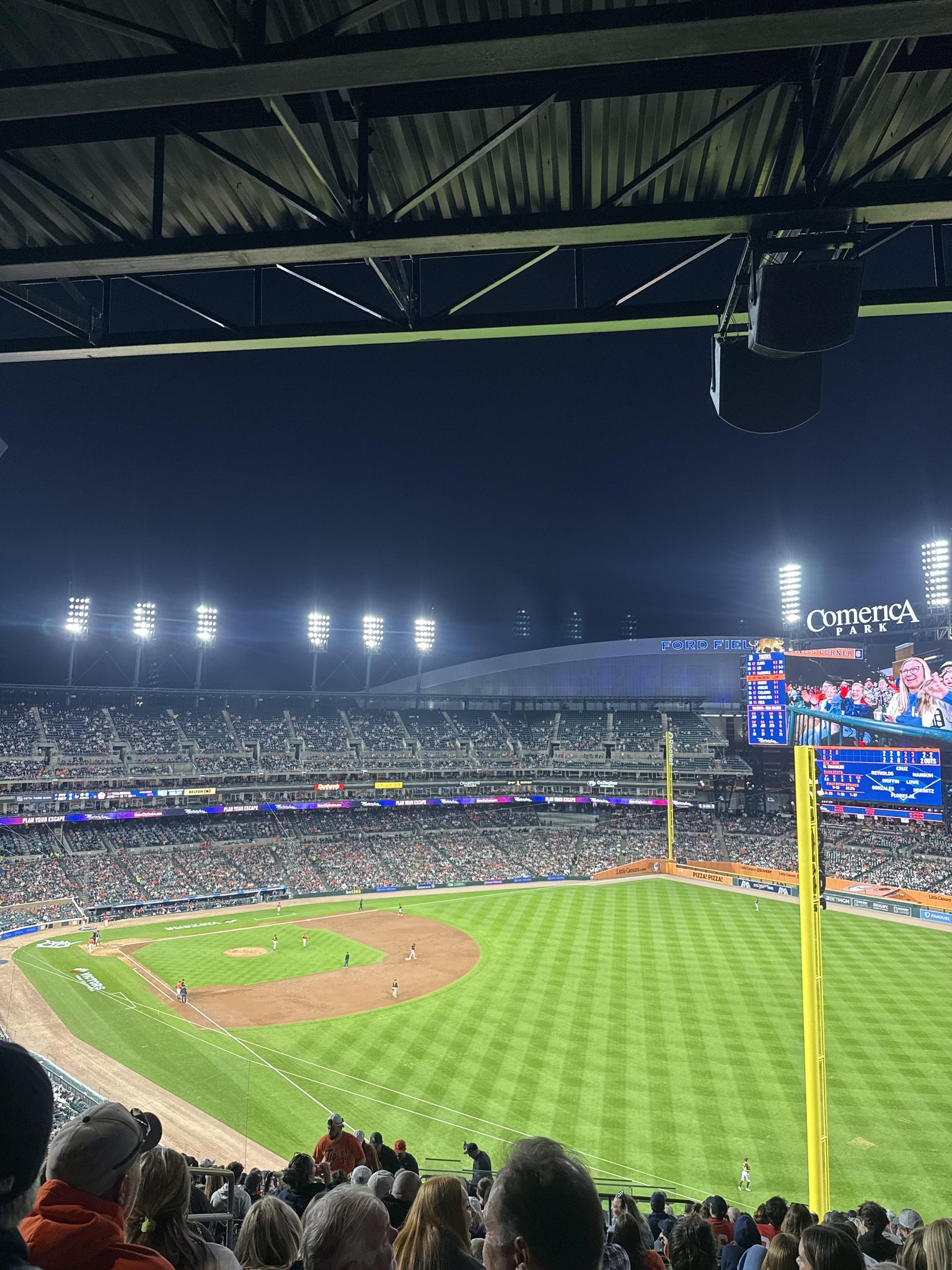 Vue réelle des fans prise de la Section 212 au site Comerica Park par Sin C