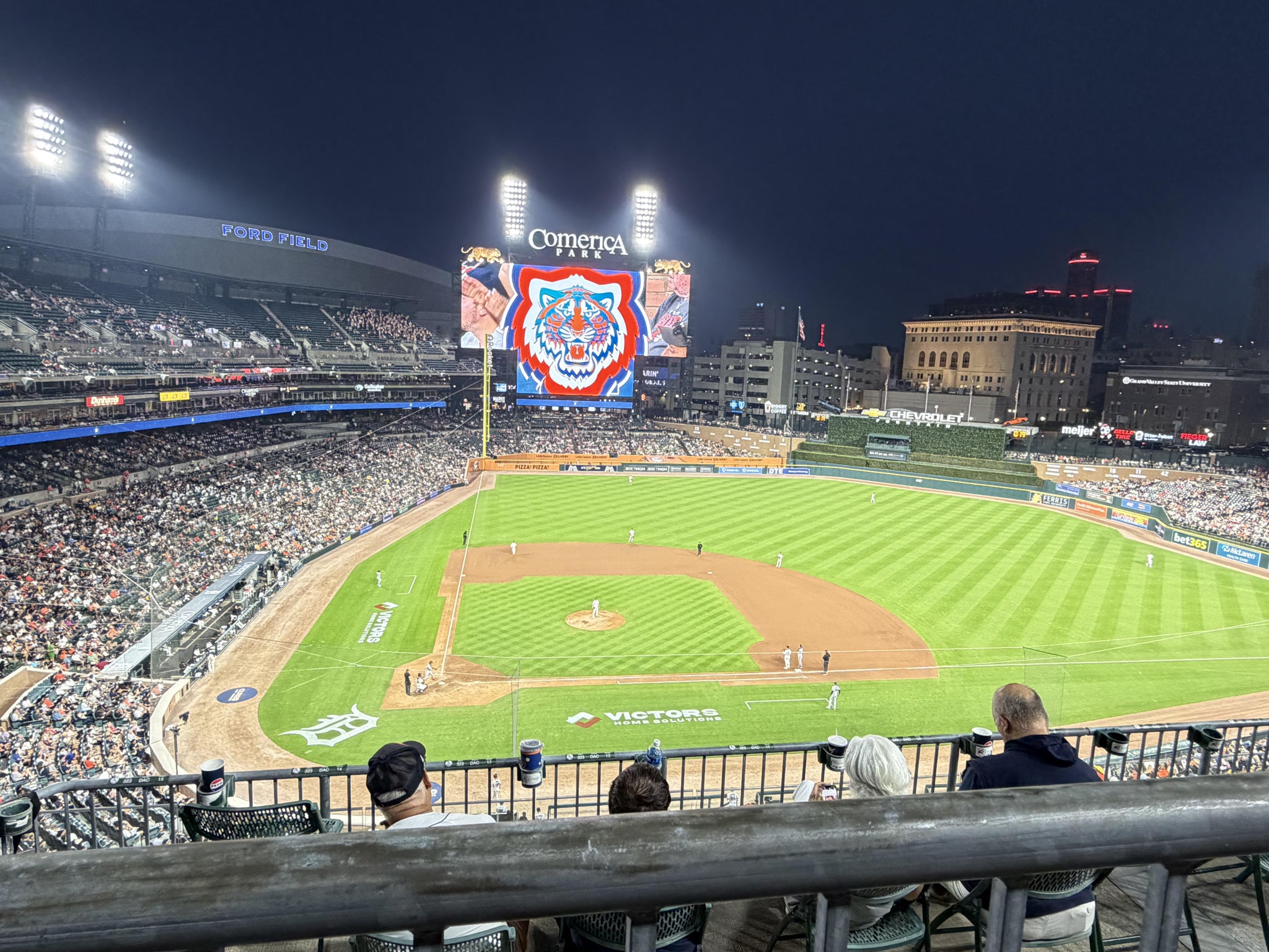Vue réelle des fans prise de la Section 323 au site Comerica Park par Sarah S