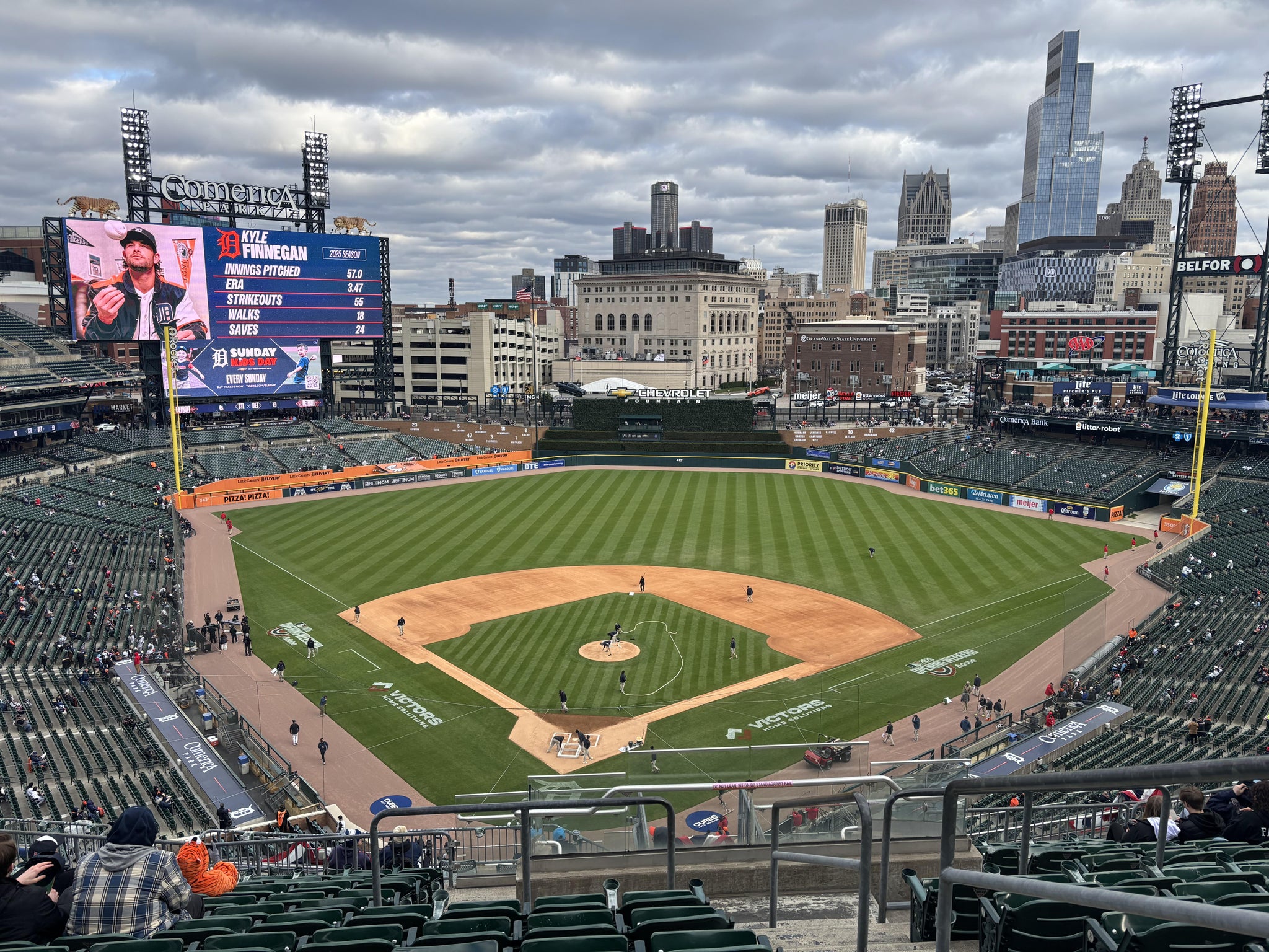 Vue réelle des fans prise de la Section 327 au site Comerica Park par Luke S