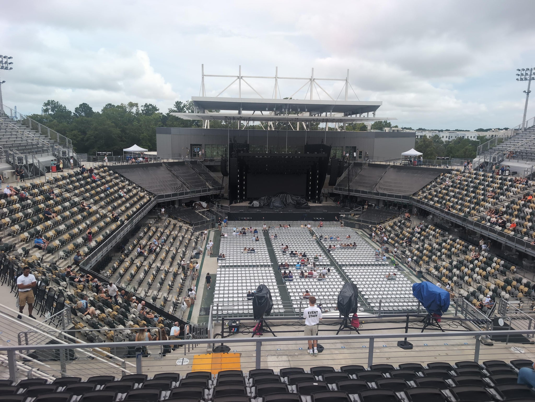 Vue réelle des fans prise de la Section 315 au site Credit One Stadium par Benjamin ryan W