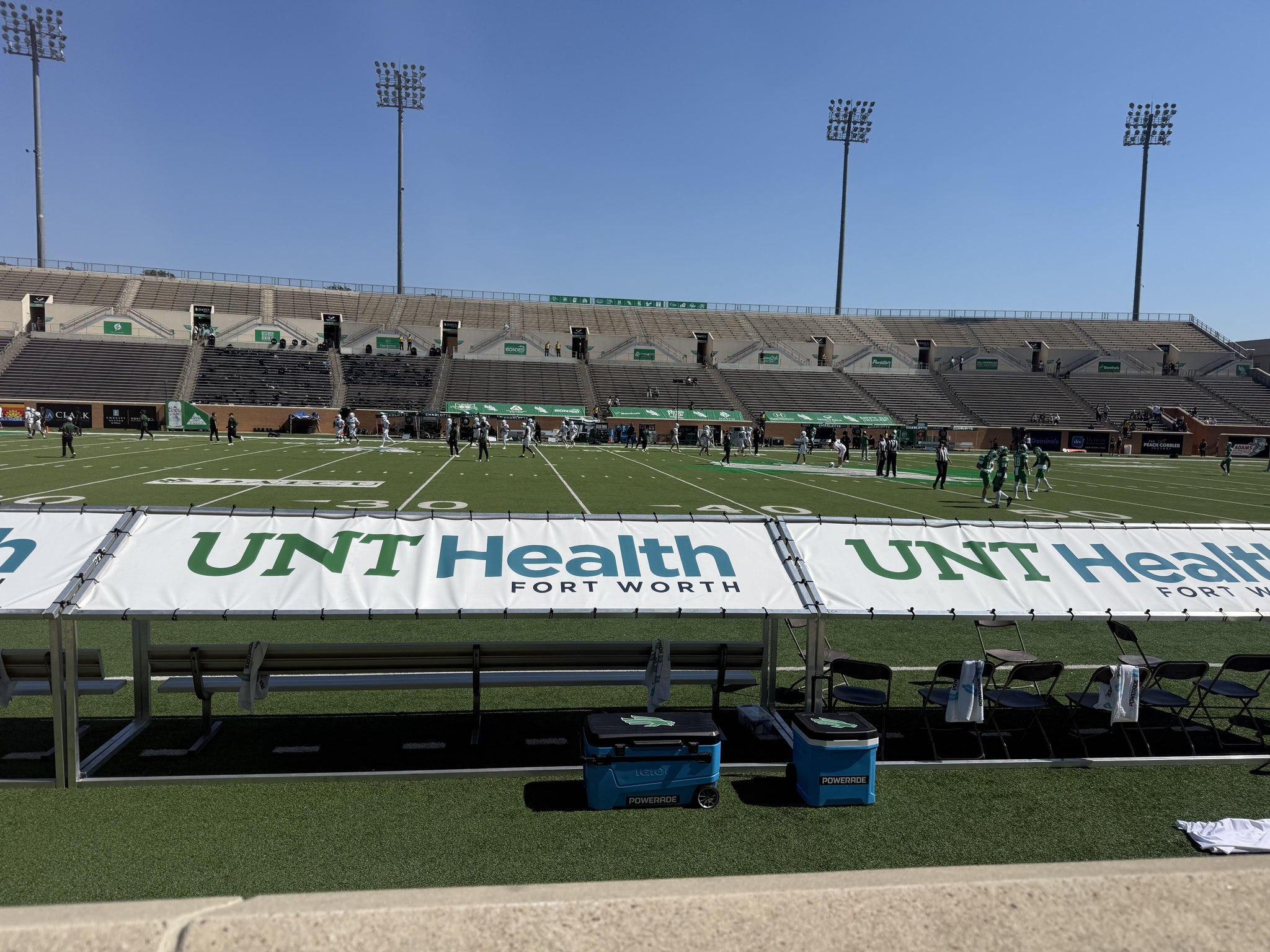 Vue réelle des fans prise de la Section 106 au site DATCU Stadium par Dan C