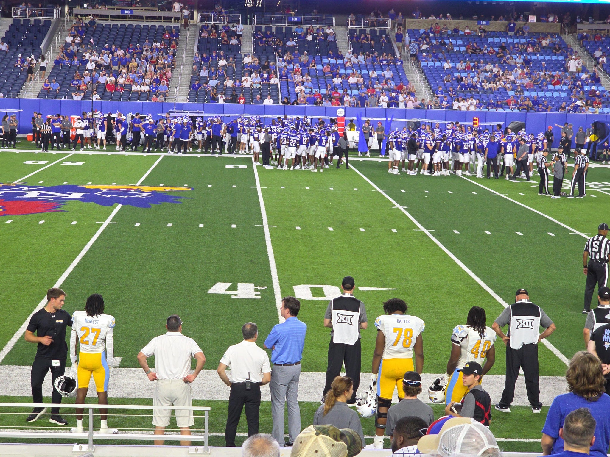 Vue réelle des fans prise de la Section 124 au site David Booth Kansas Memorial Stadium par Leah C