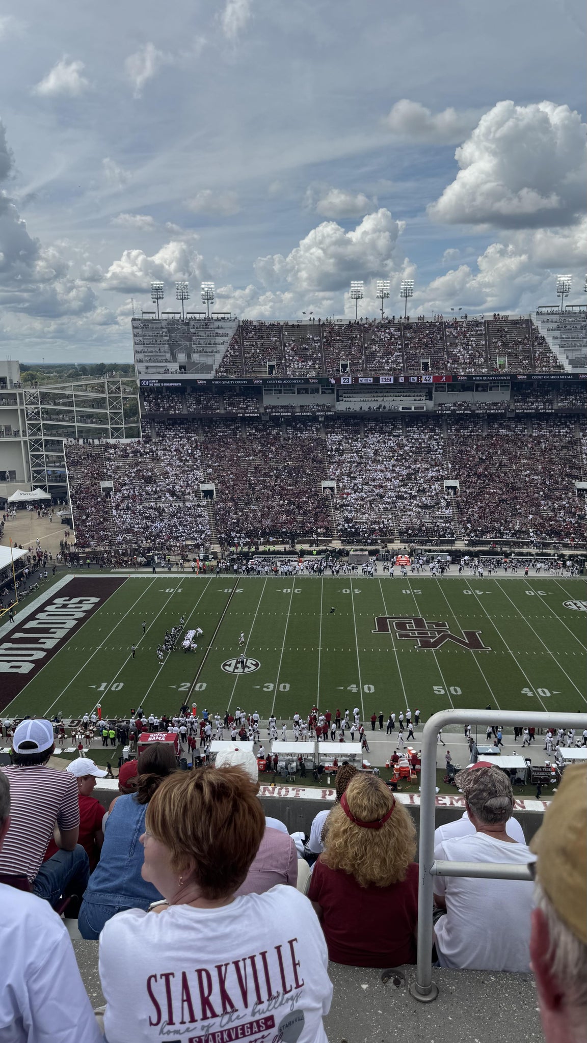 Vue réelle des fans prise de la Section 337 au site Davis Wade Stadium at Scott Field par Roderick d B