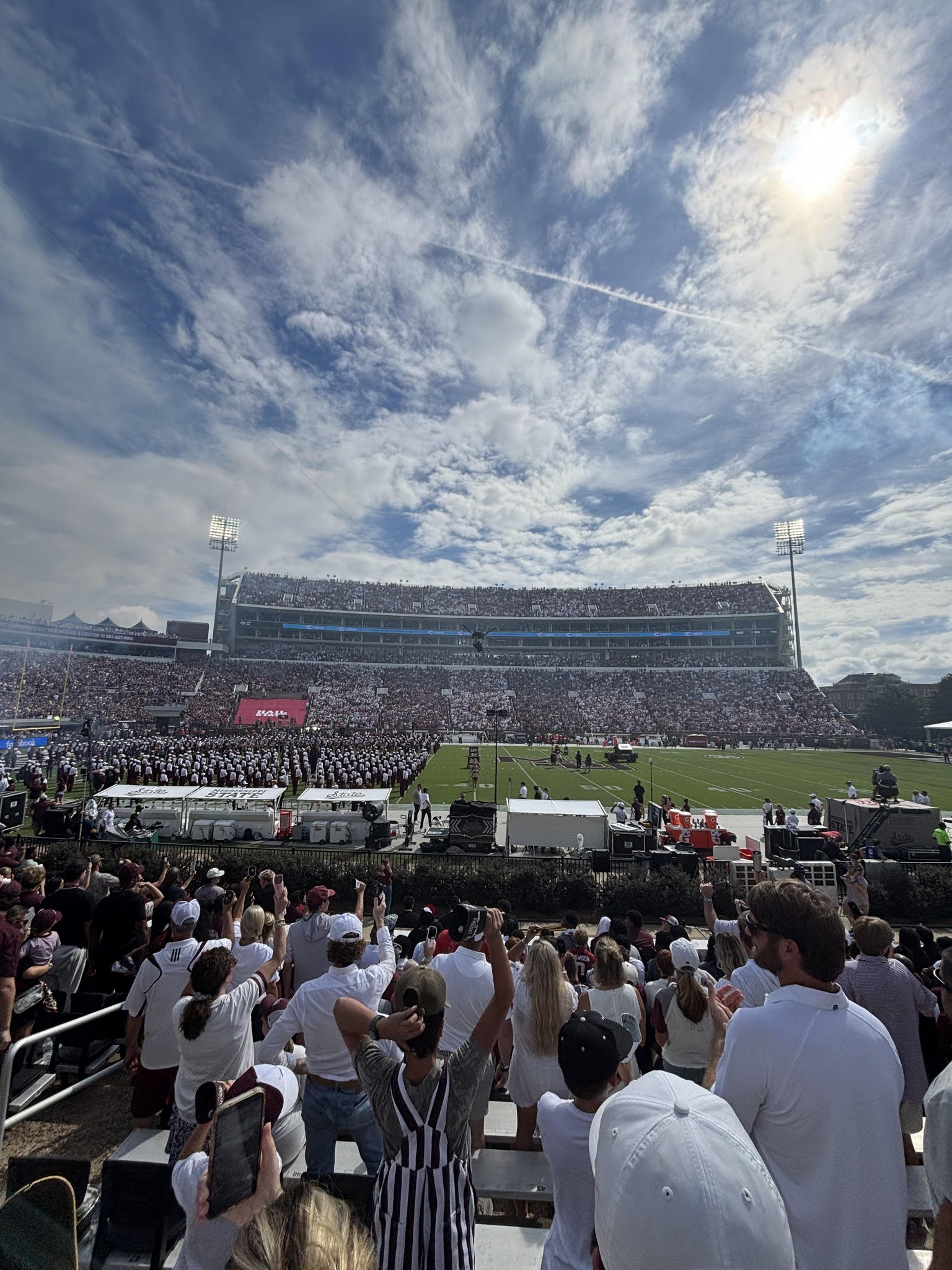 Vue réelle des fans prise de la Section 4 au site Davis Wade Stadium at Scott Field par Vincent M