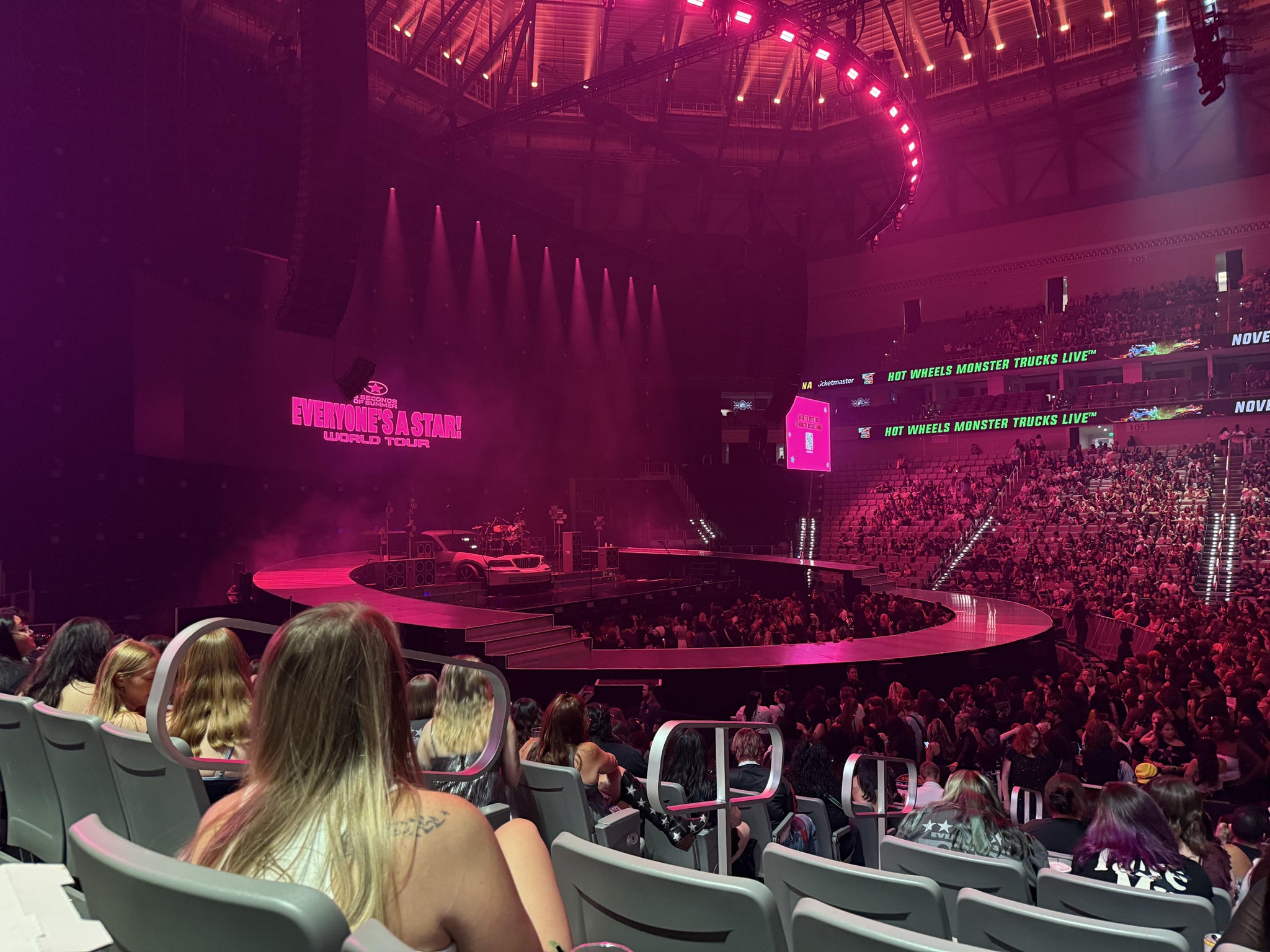 Vue réelle des fans prise de la Section 124 au site Dickies Arena par Maximina M