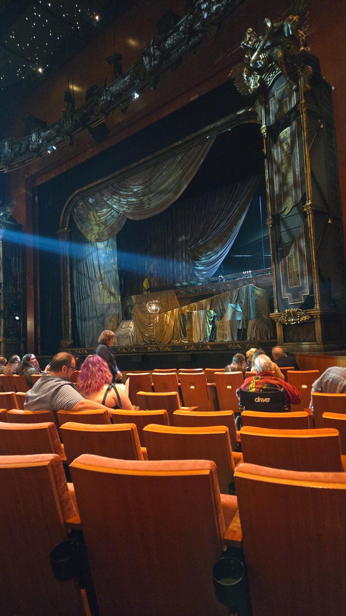Vue réelle des fans prise de la Orchestra Right au site Eccles Theater - Salt Lake City par Yesenia N