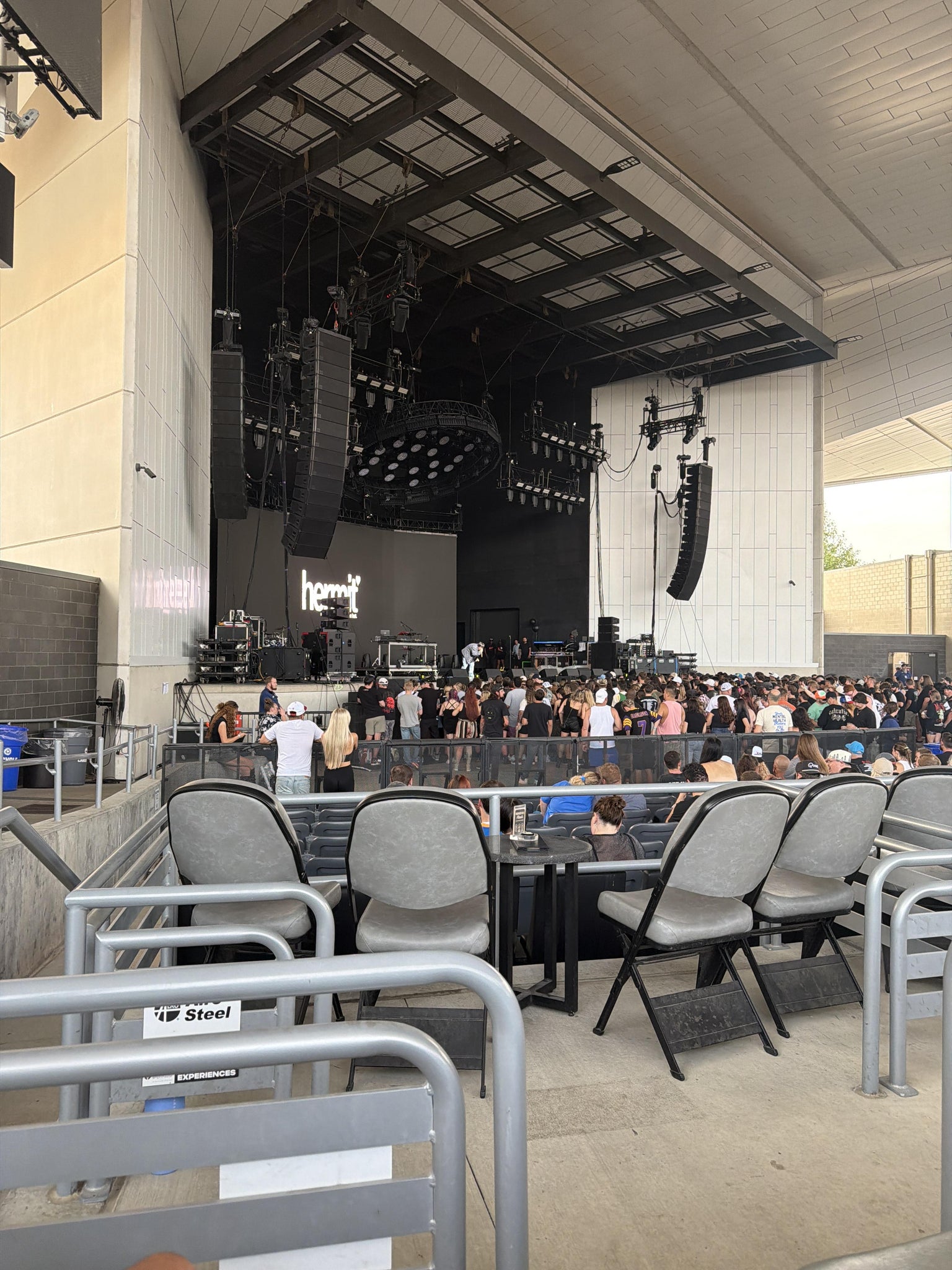 Vue réelle des fans prise de la Section Box 20 au site Everwise Amphitheater at White River State Park par Katie S
