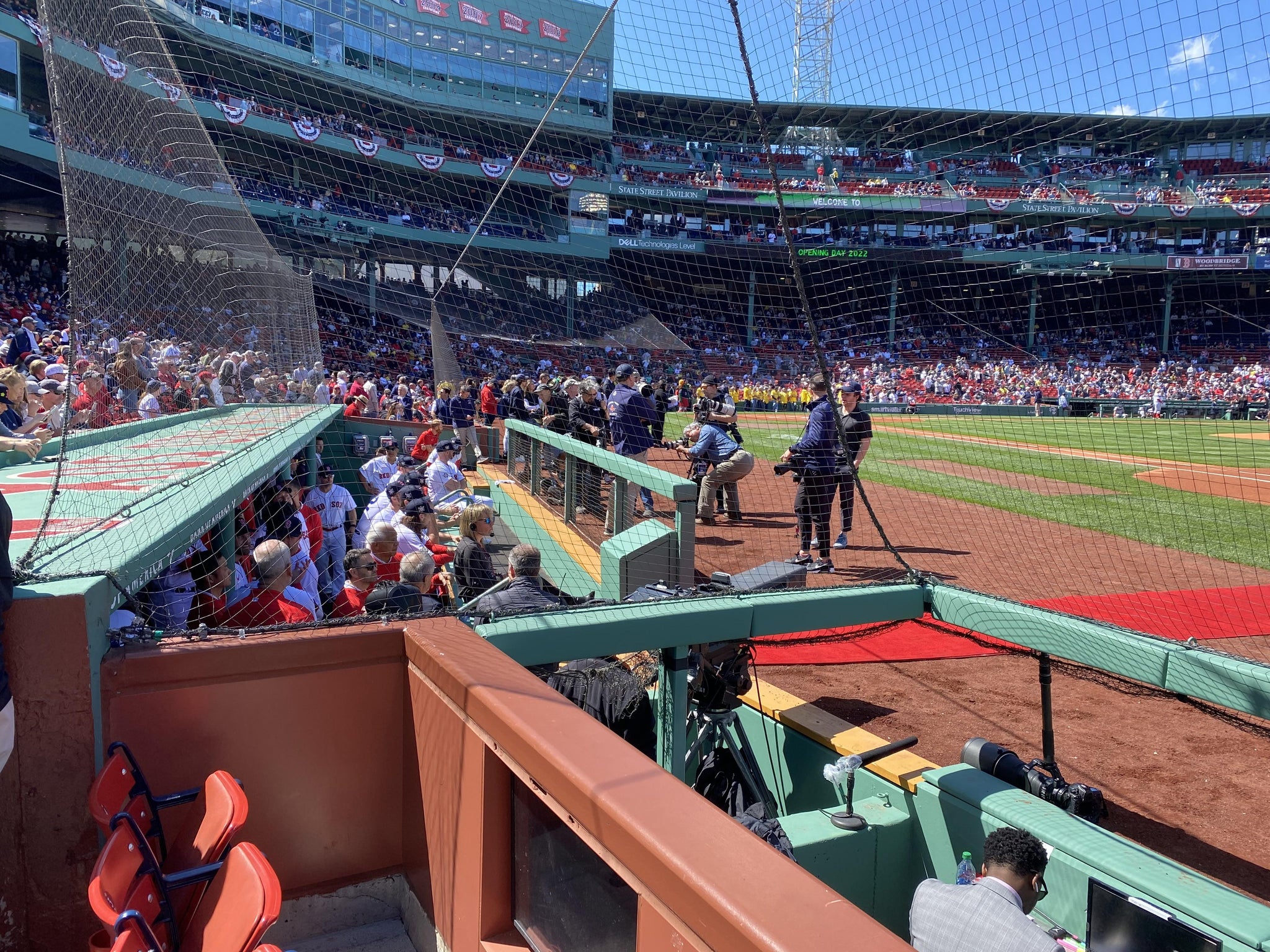 Vue réelle des fans prise de la Dugout Box 19 au site Fenway Park par Douglas A