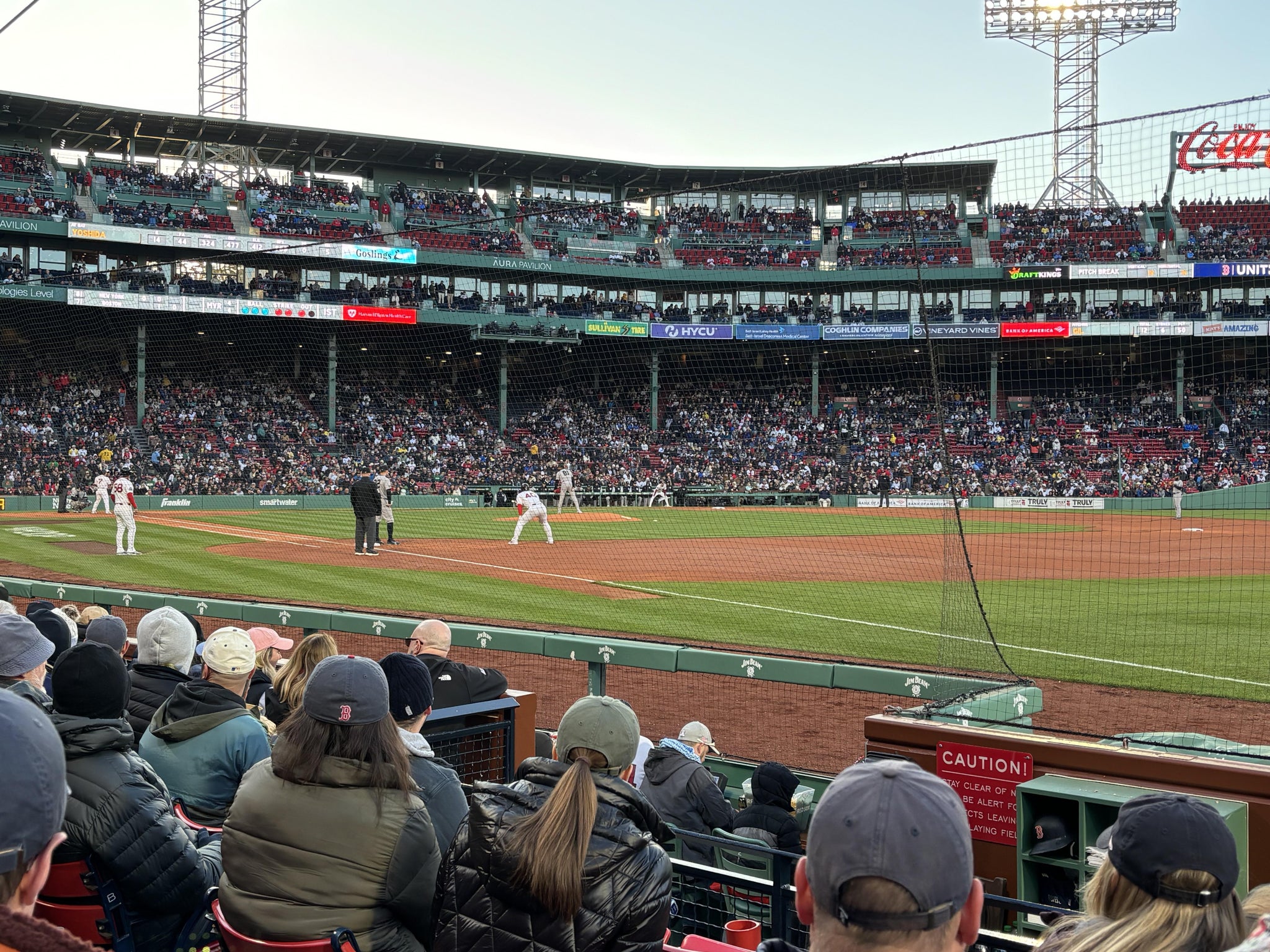 Vue réelle des fans prise de la Field Box 10 au site Fenway Park par John J