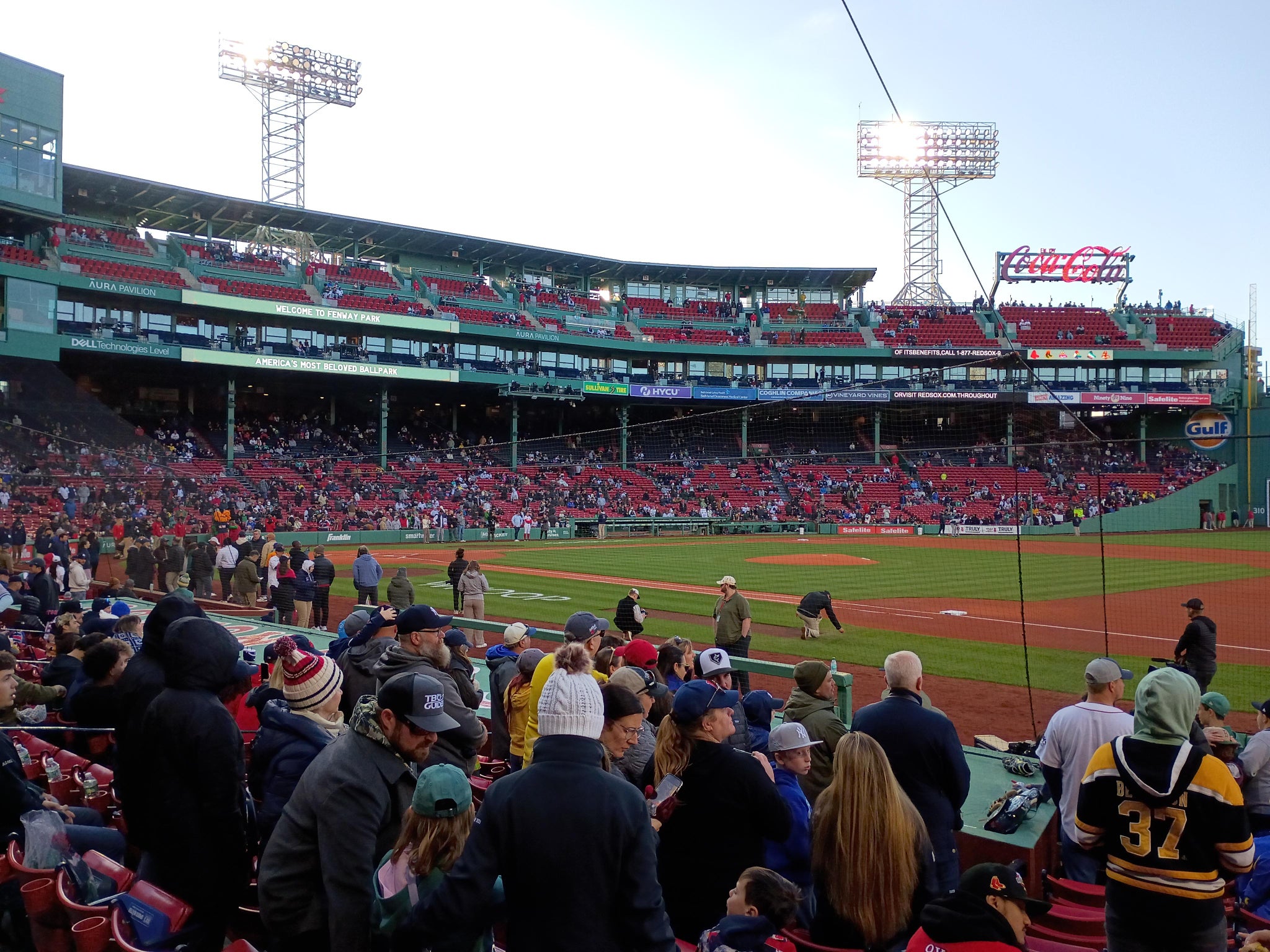 Vue réelle des fans prise de la Field Box 20 au site Fenway Park par Anonymous User