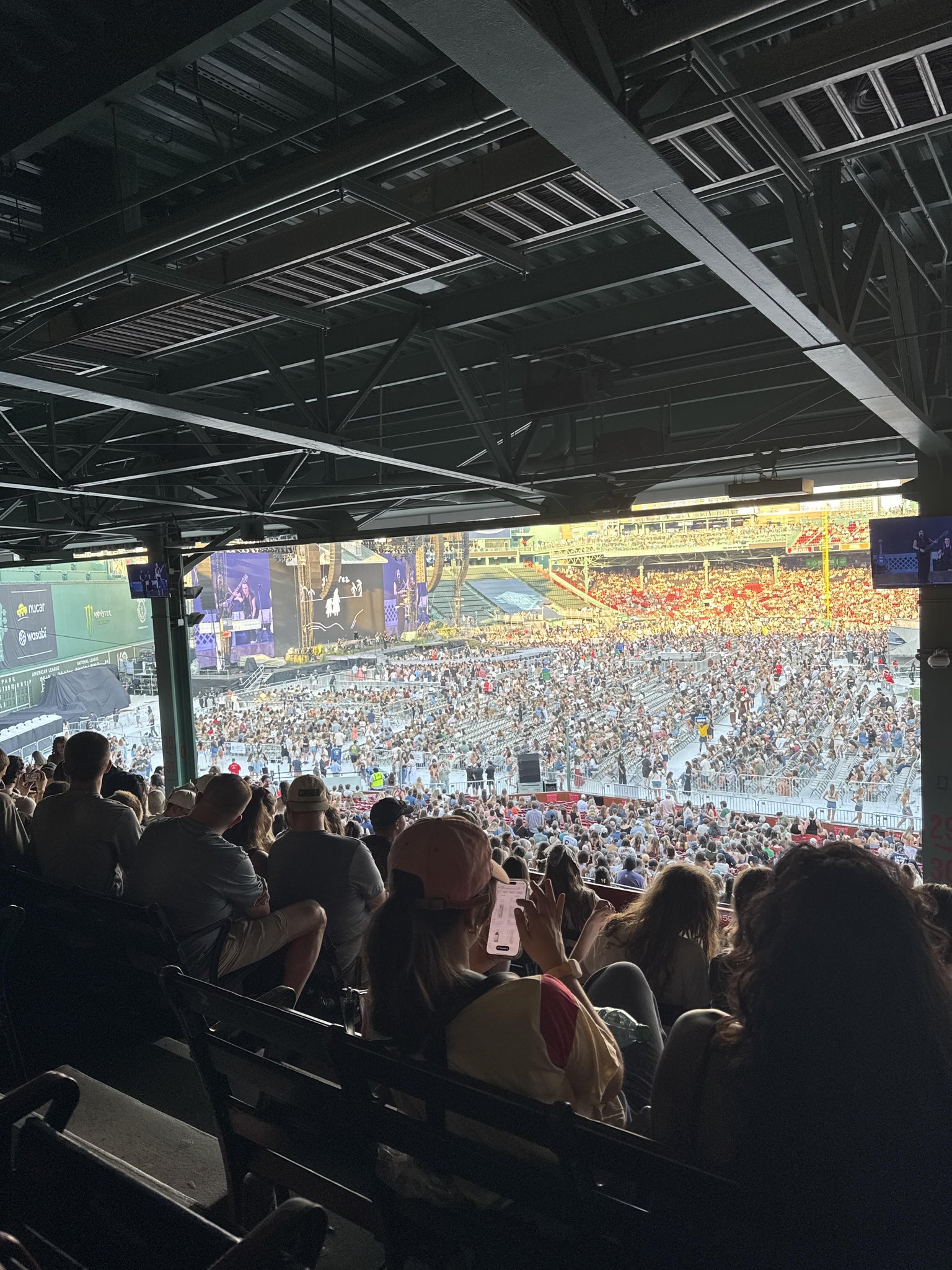 Vue réelle des fans prise de la Grandstand 29 au site Fenway Park par Liberty M