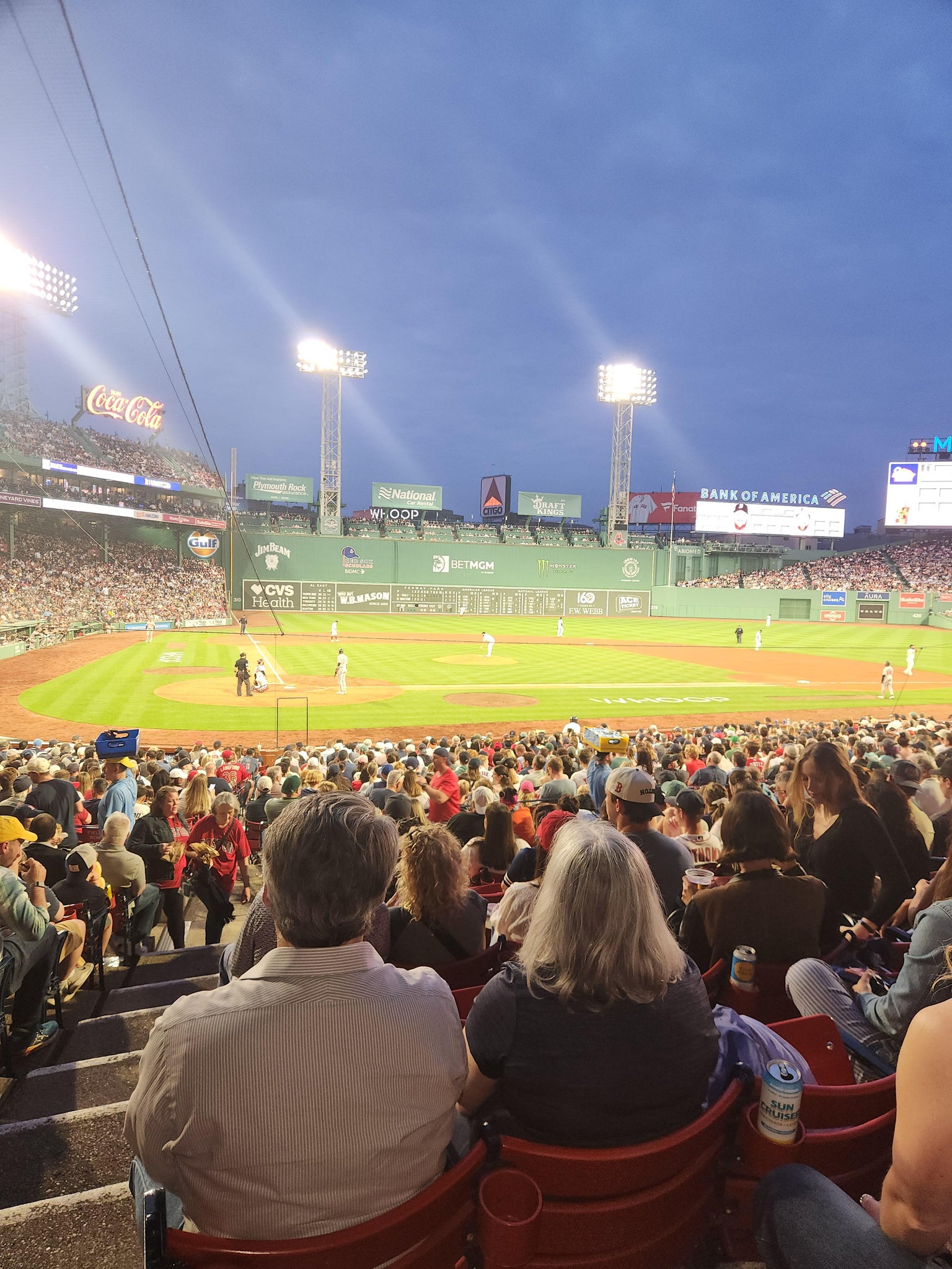 Vue réelle des fans prise de la Loge Box 124 au site Fenway Park par Mike D