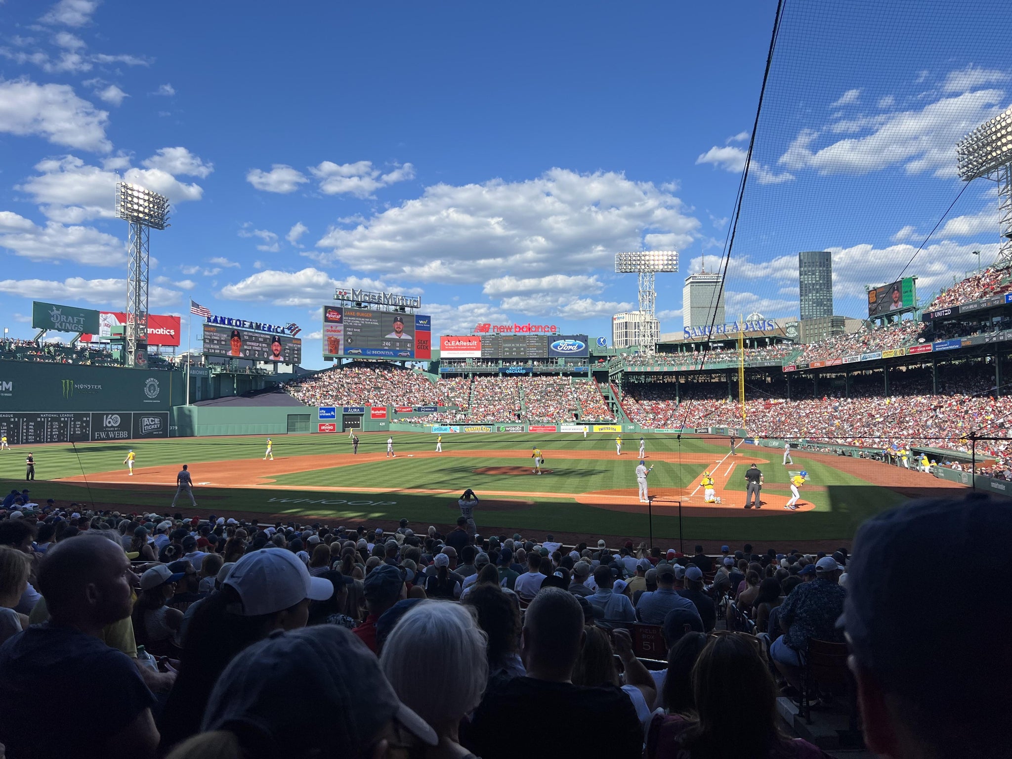 Vue réelle des fans prise de la Loge Box 137 au site Fenway Park par Rebecca R