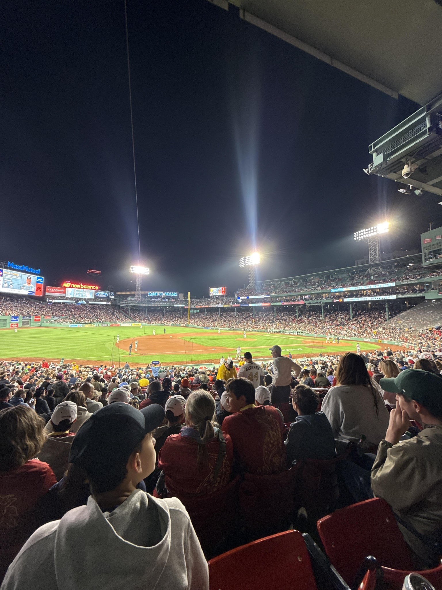 Vue réelle des fans prise de la Loge Box 154 au site Fenway Park par Abby S