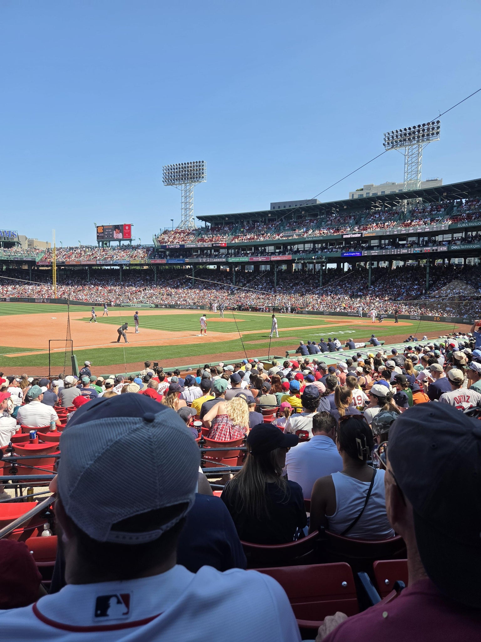 Vue réelle des fans prise de la Loge Box 157 au site Fenway Park par Nicholas E