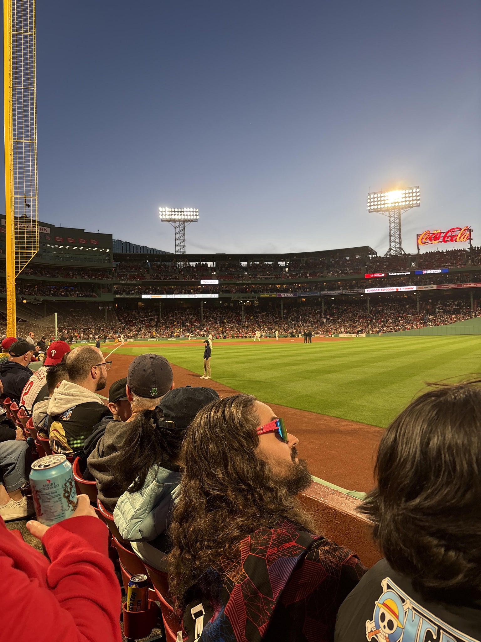 Vue réelle des fans prise de la Right Field Box 4 au site Fenway Park par John H