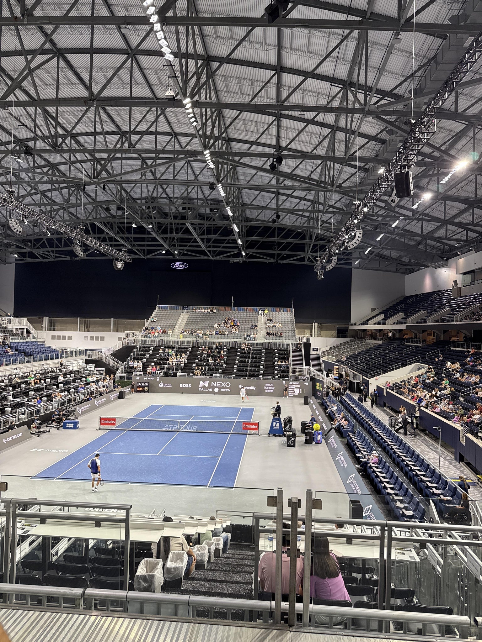 Vue réelle des fans prise de la Center Court 1 au site Ford Center par Manolo P