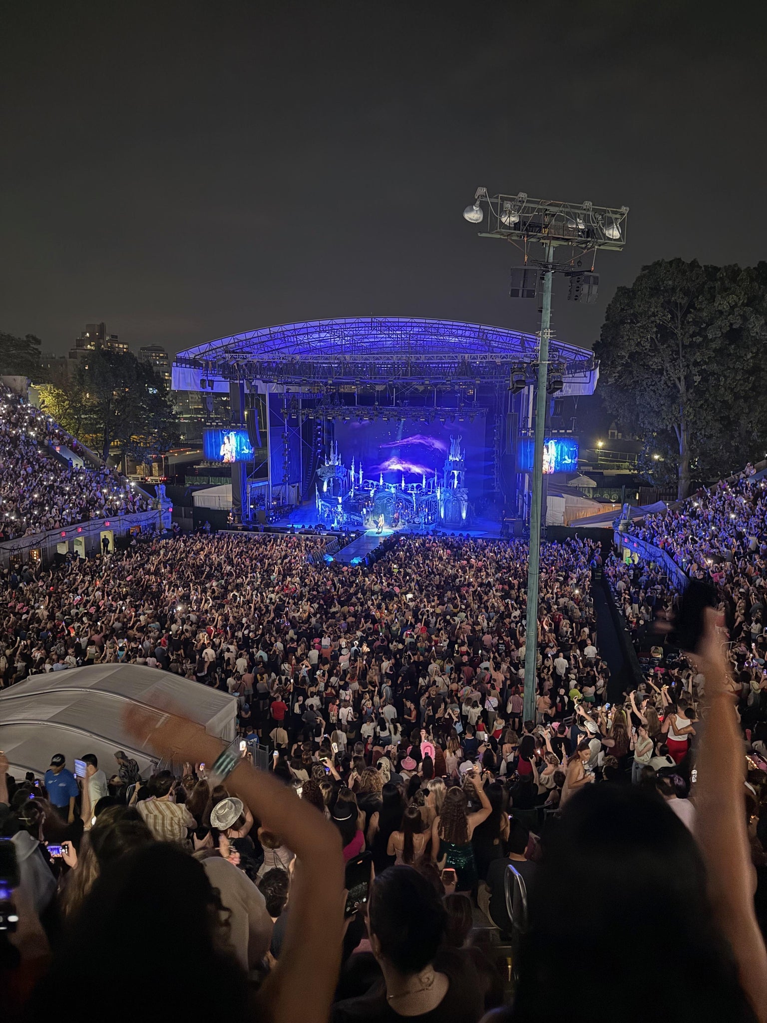 Vue réelle des fans prise de la Section 502 au site Forest Hills Stadium par Adam P