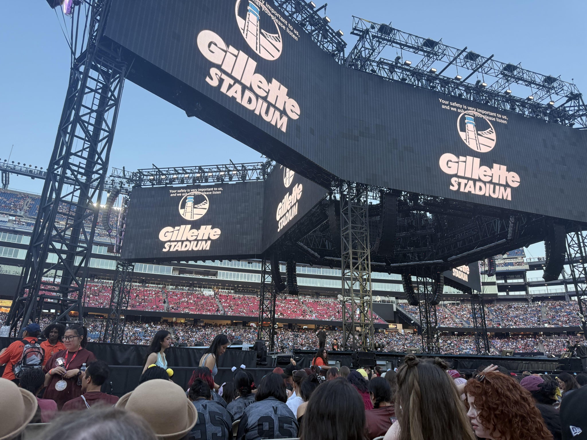 Vue réelle des fans prise de la Floor B 4 au site Gillette Stadium par Lauryn C