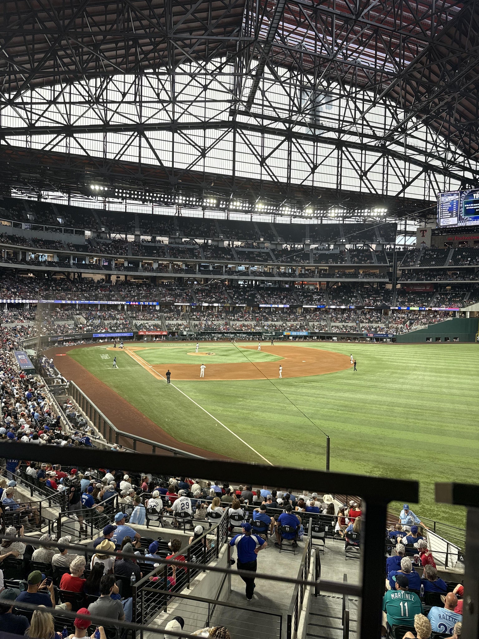 Vue réelle des fans prise de la Section 126 au site Globe Life Field par Phil C
