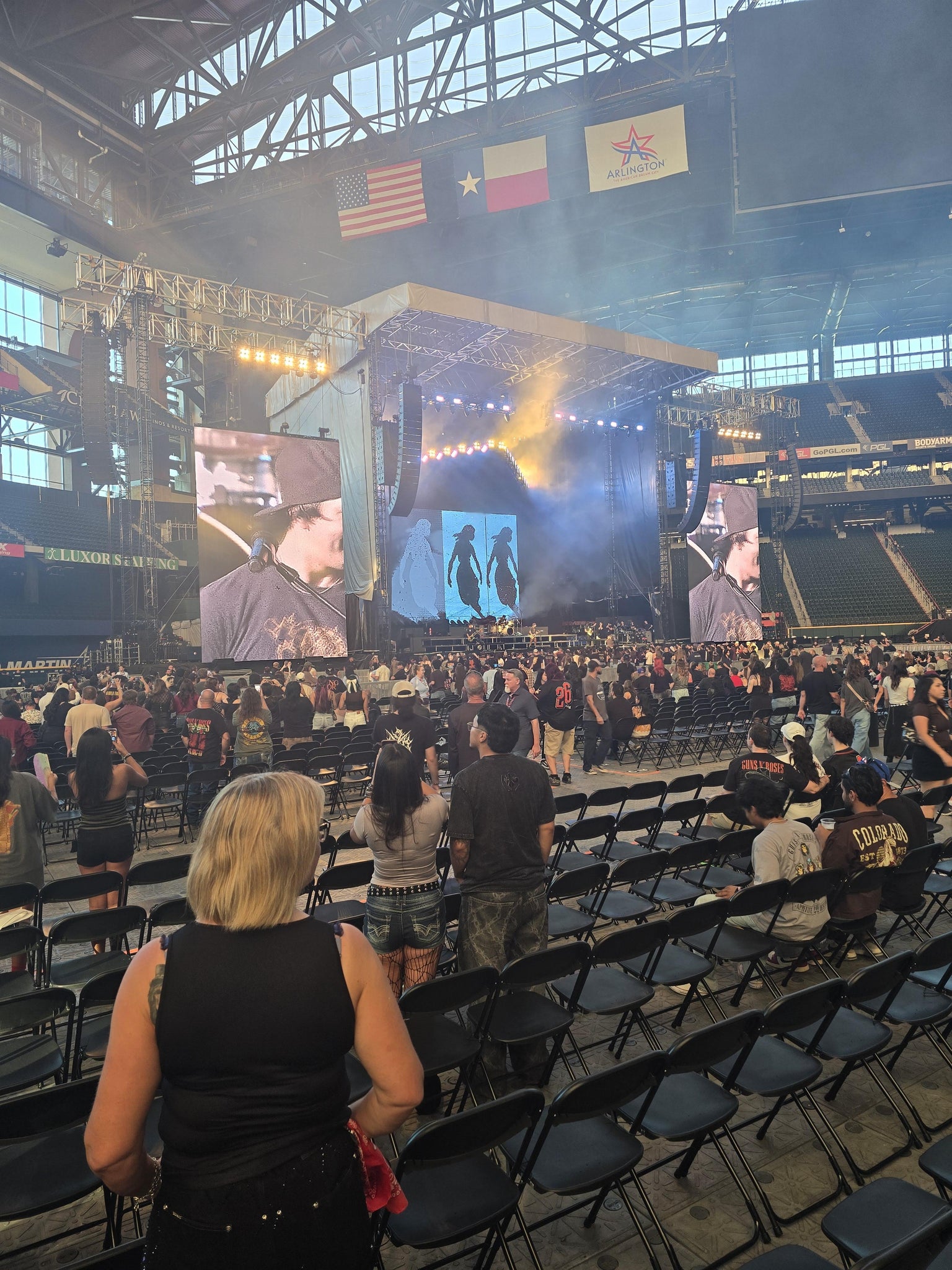 Vue réelle des fans prise de la Floor J au site Globe Life Field par Aaron J
