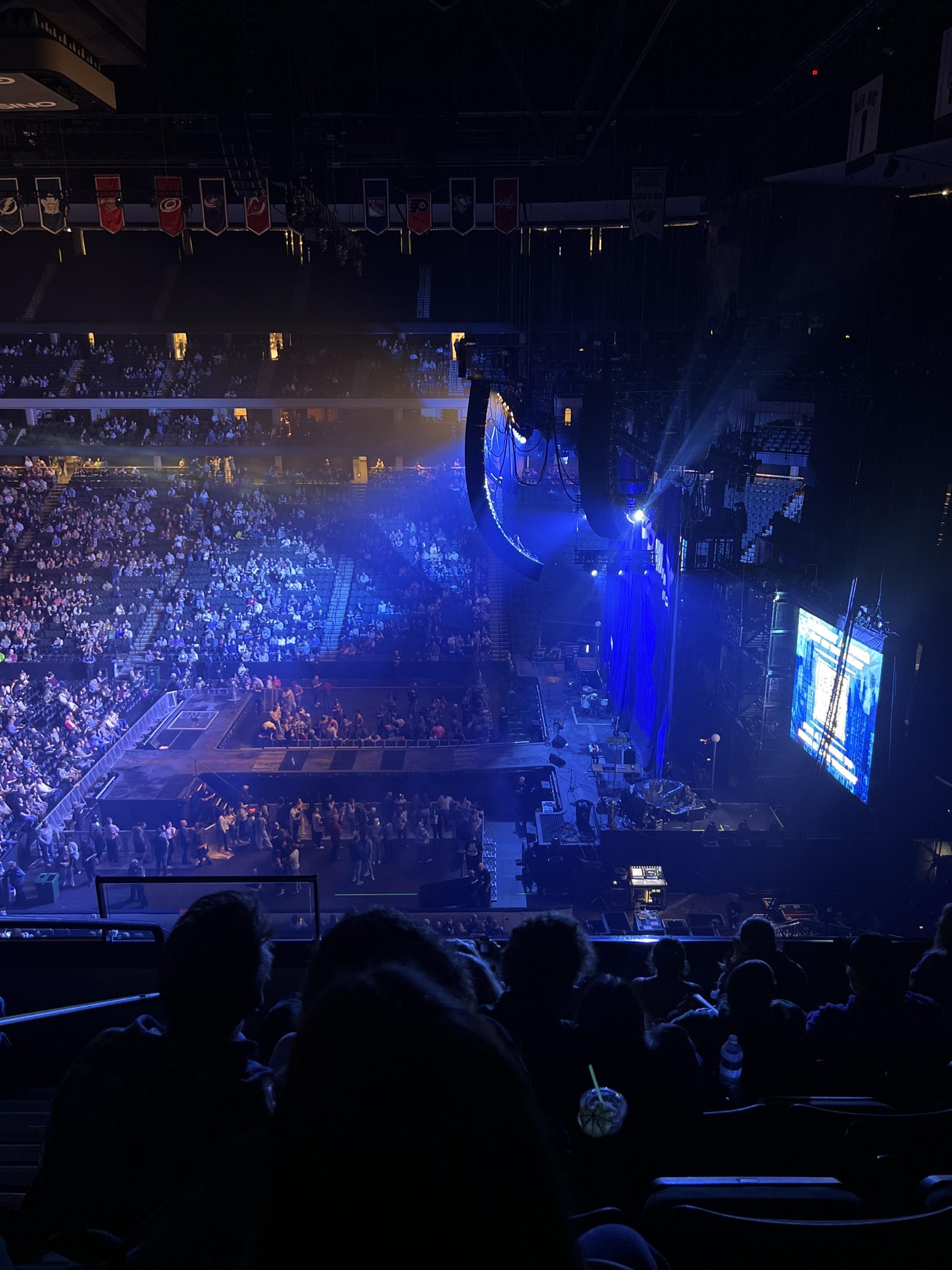 Vue réelle des fans prise de la Club 03 au site Grand Casino Arena par Lexi W